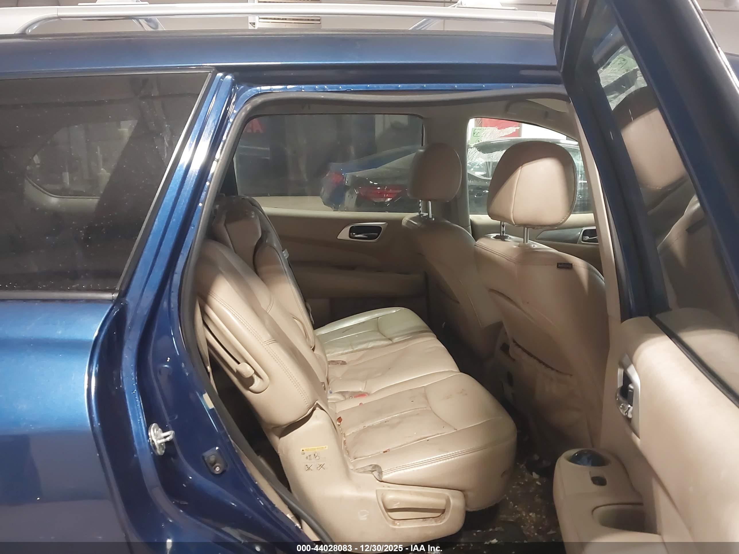 NISSAN PATHFINDER image 8