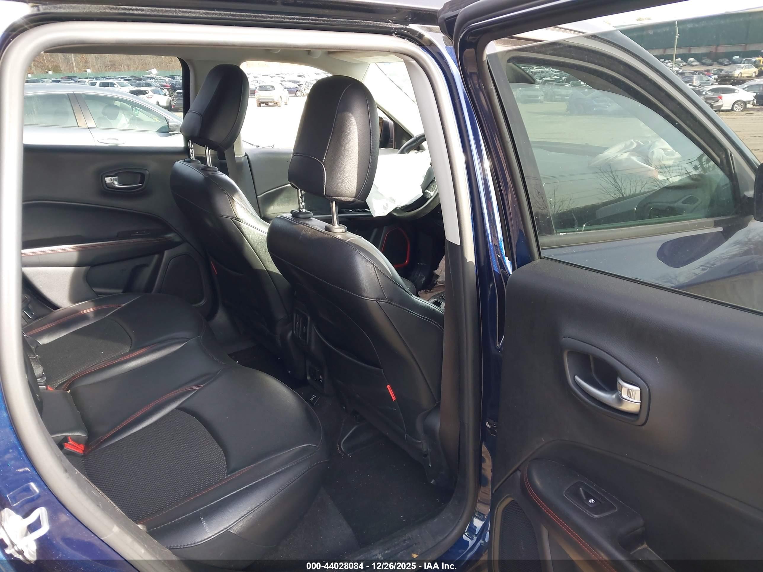 JEEP COMPASS image 8