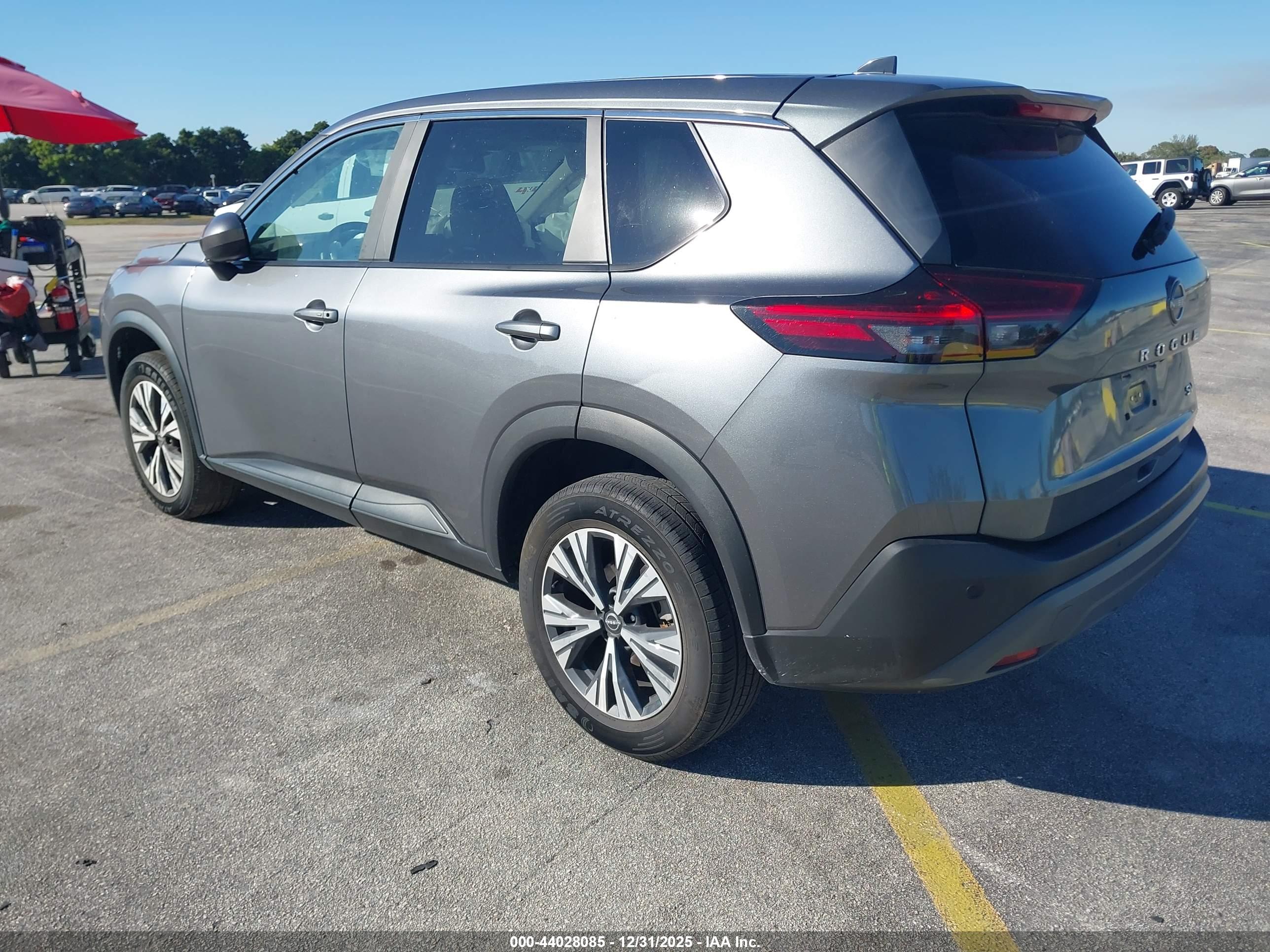 NISSAN ROGUE image 3
