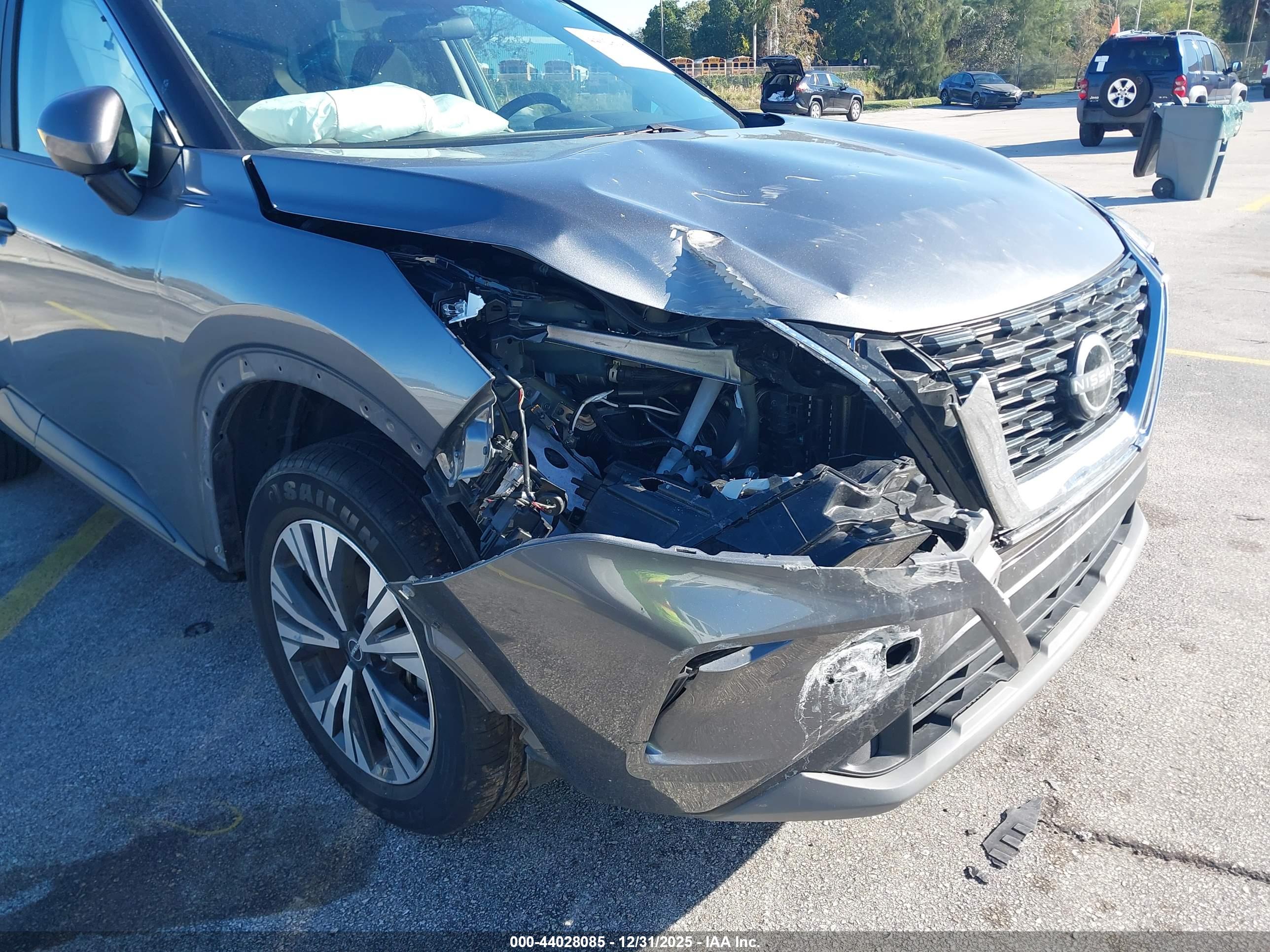 NISSAN ROGUE image 6
