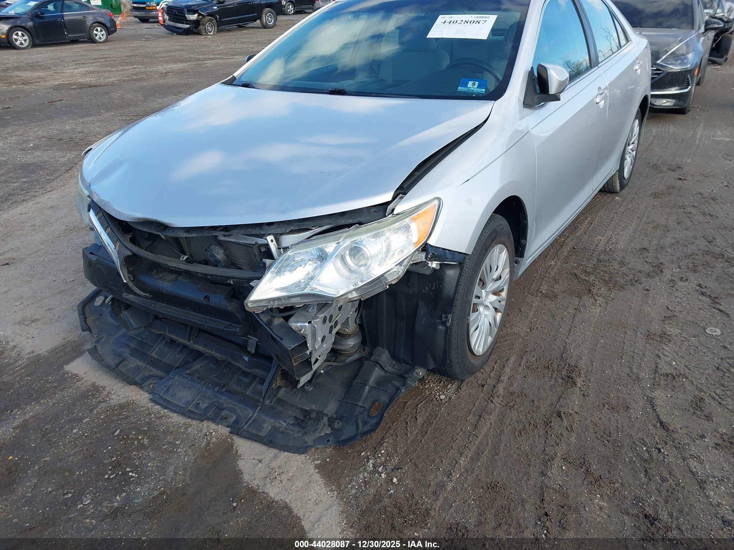 TOYOTA CAMRY image 6