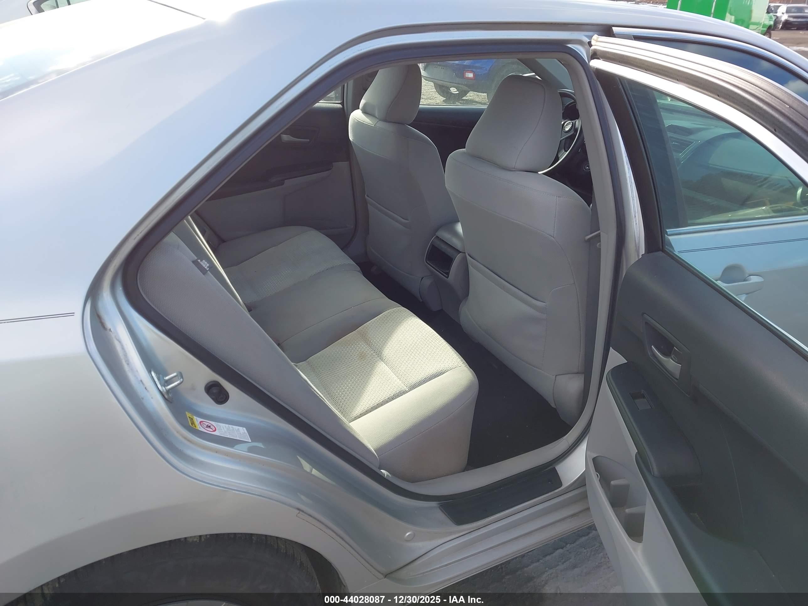 TOYOTA CAMRY image 8