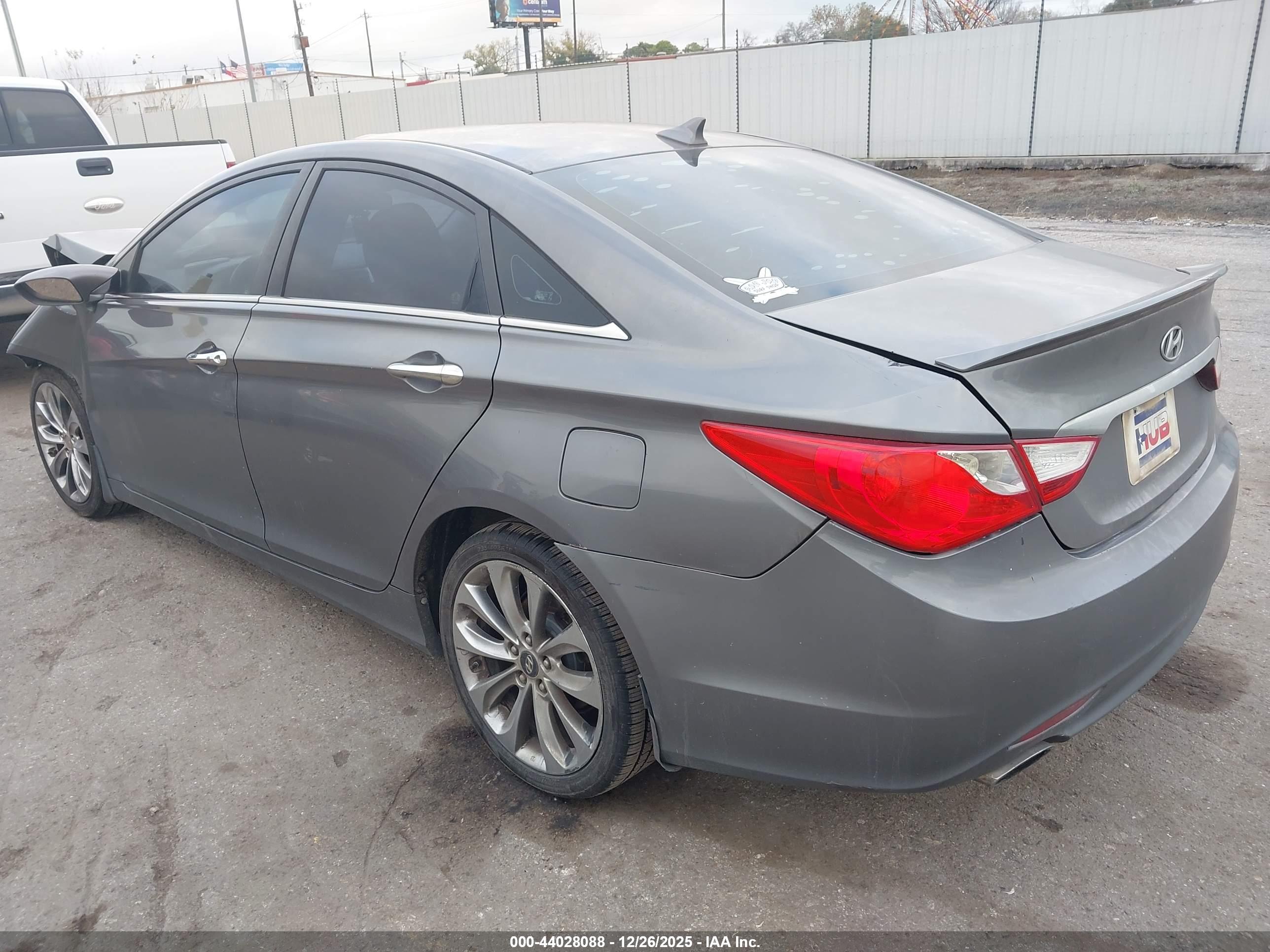 HYUNDAI SONATA image 3