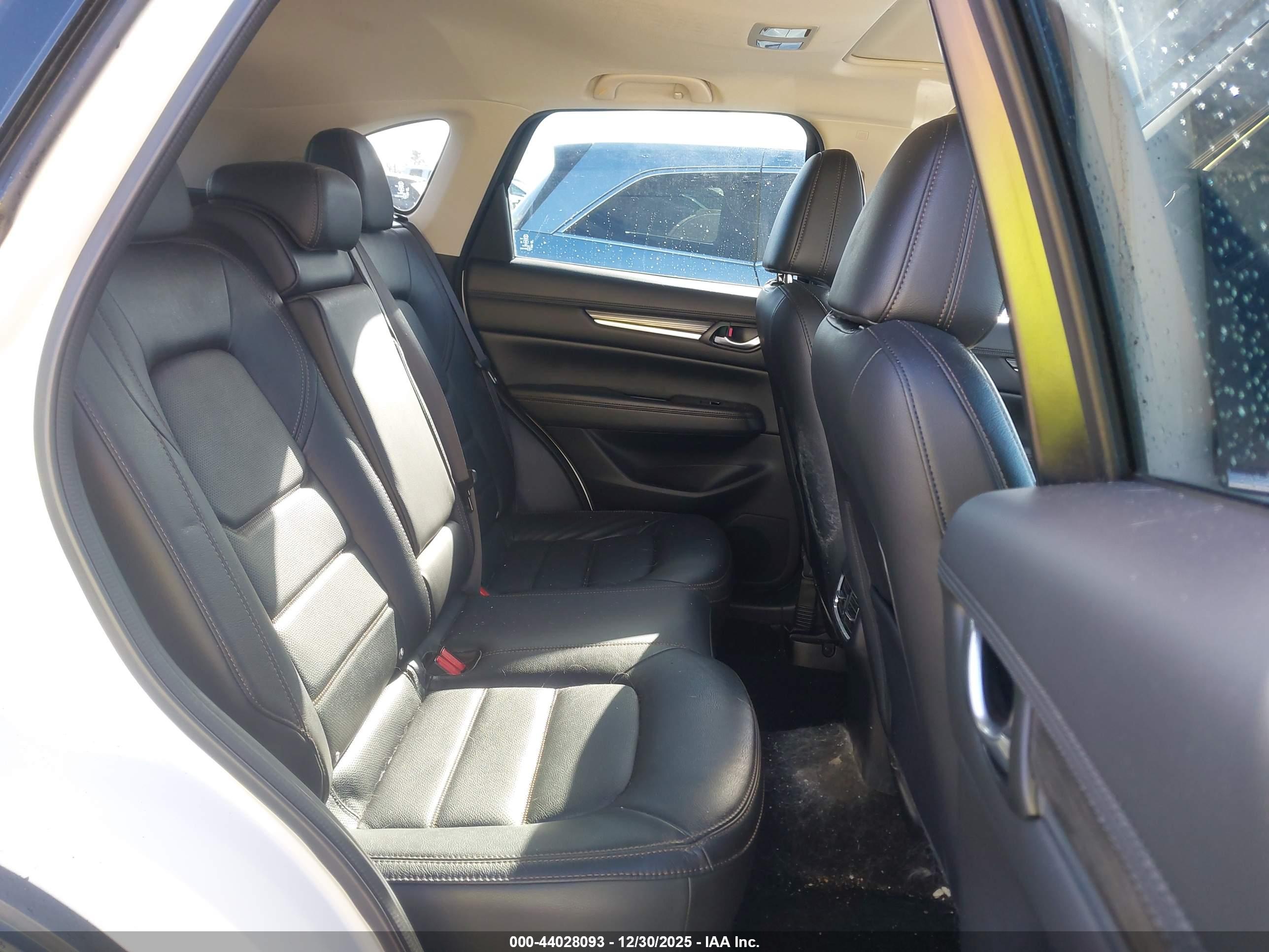 MAZDA CX-5 image 8
