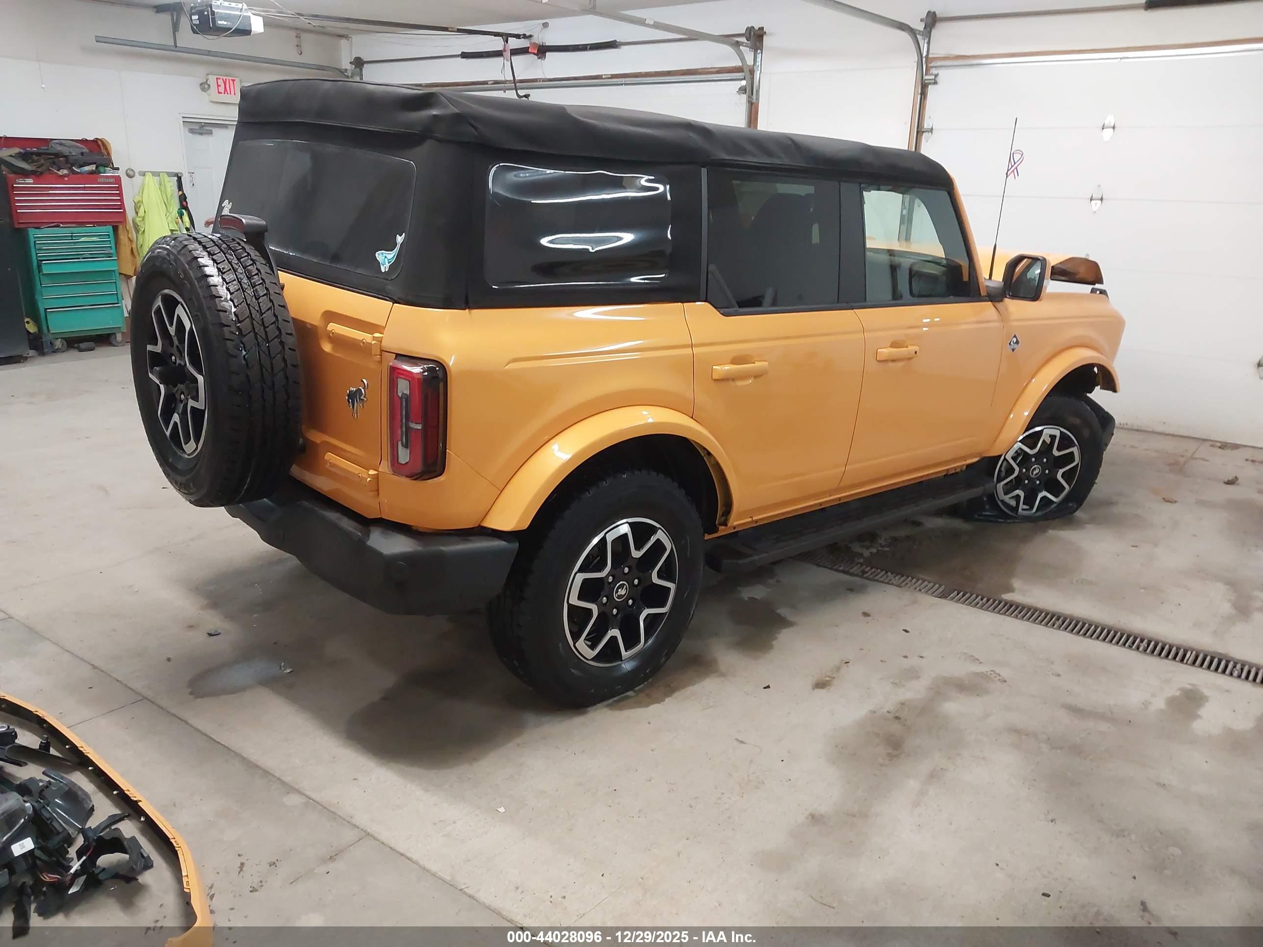 FORD BRONCO image 4