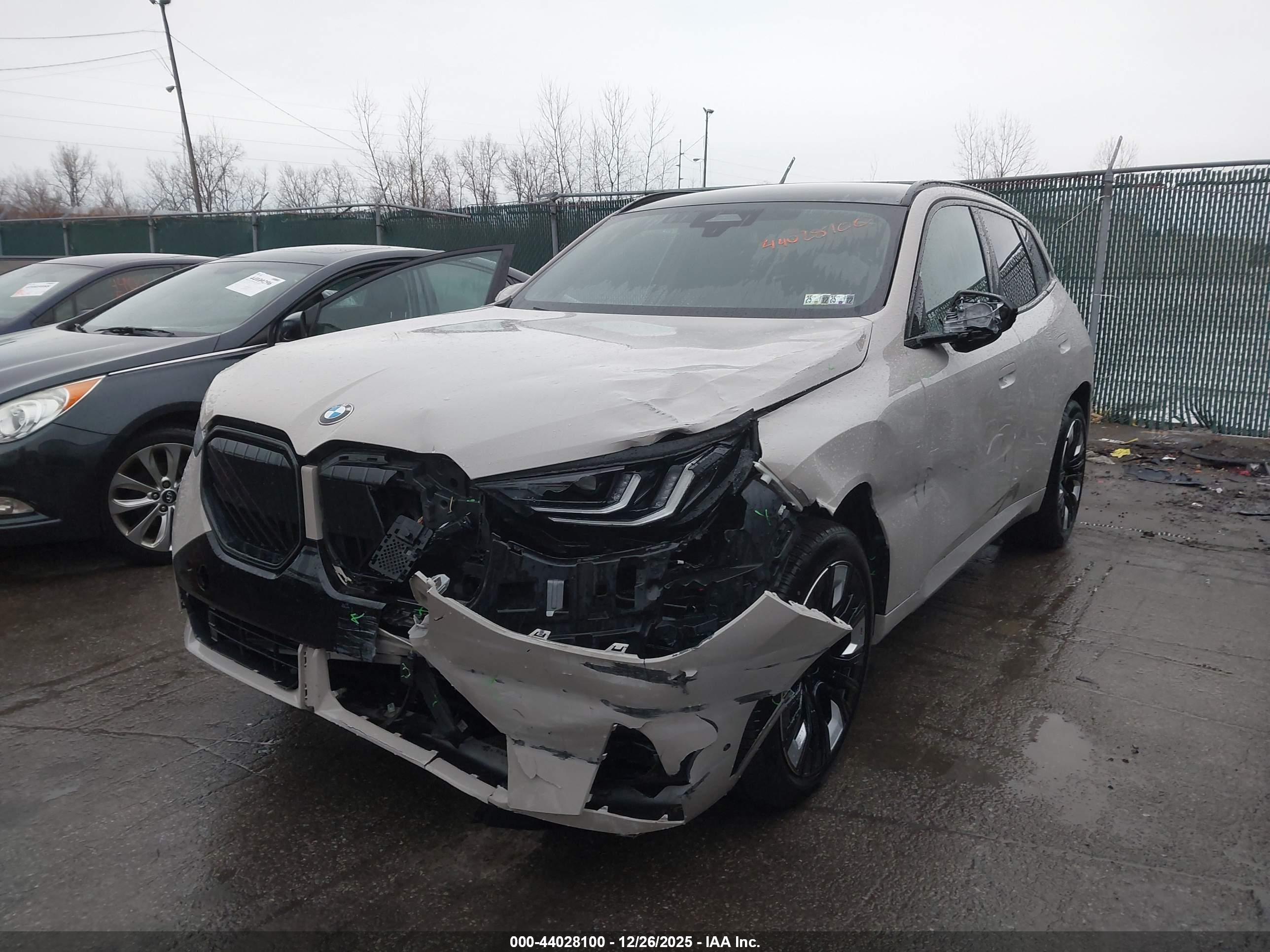 BMW X3 image 2