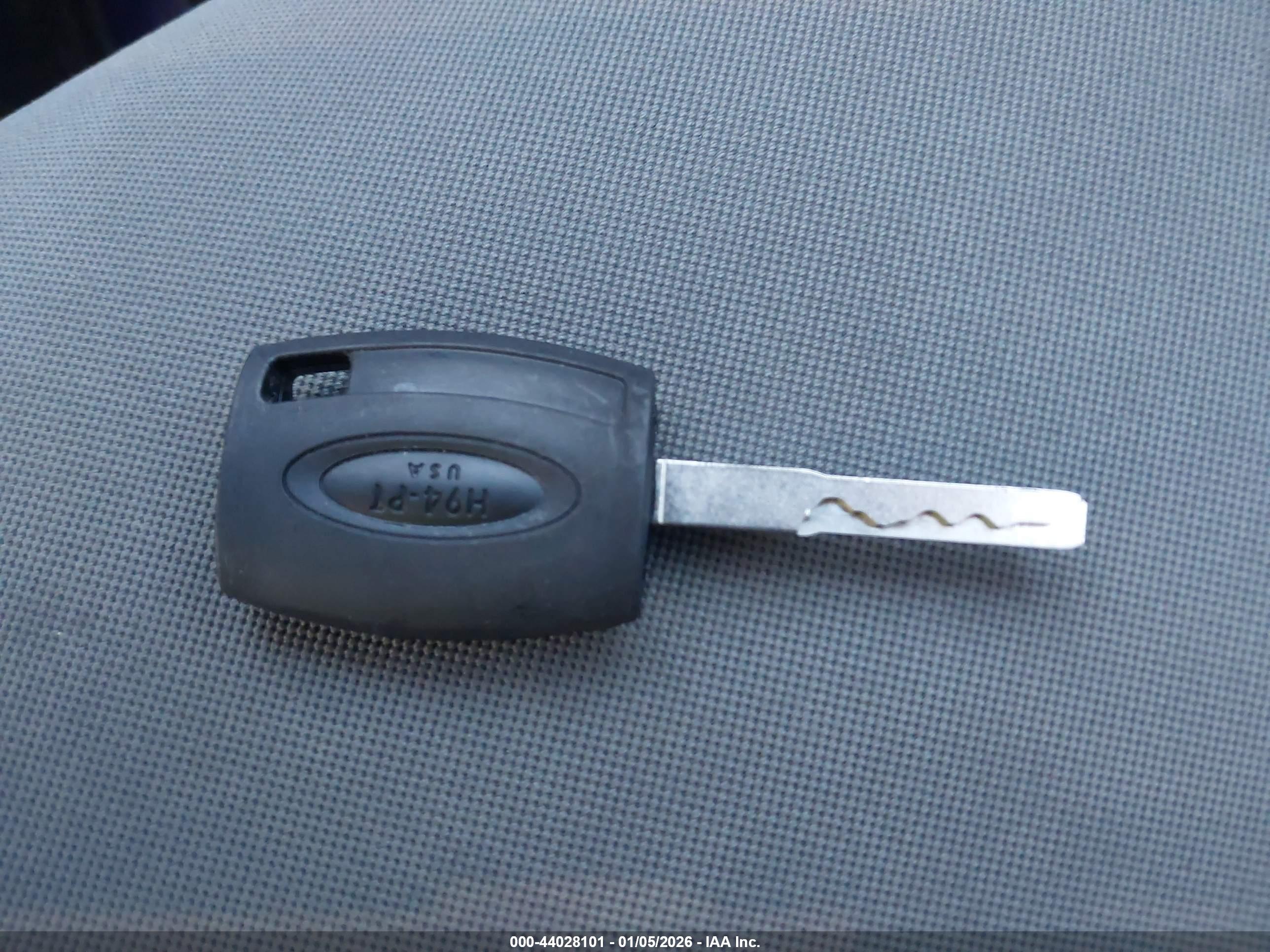 FORD ESCAPE image 11