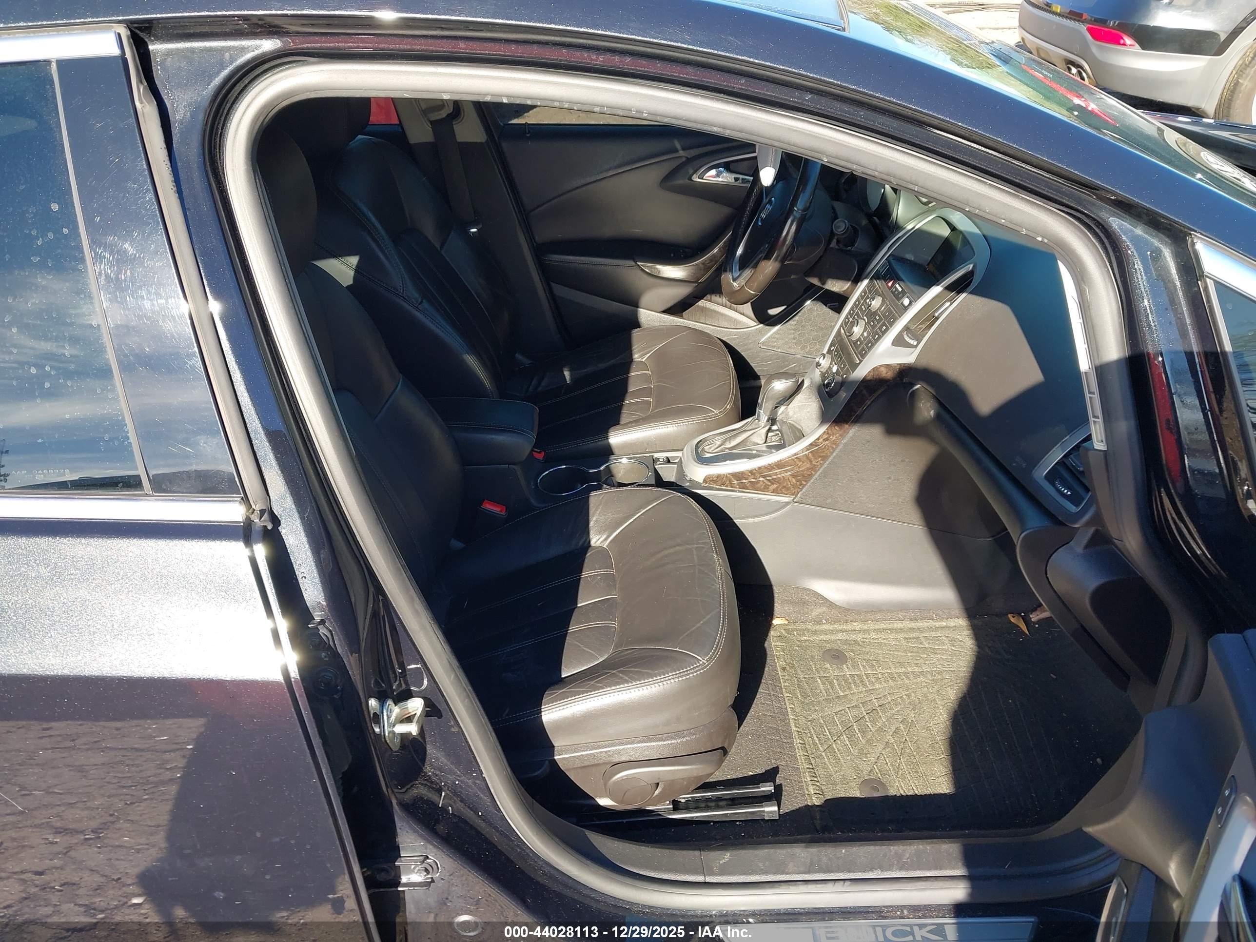 BUICK VERANO image 5
