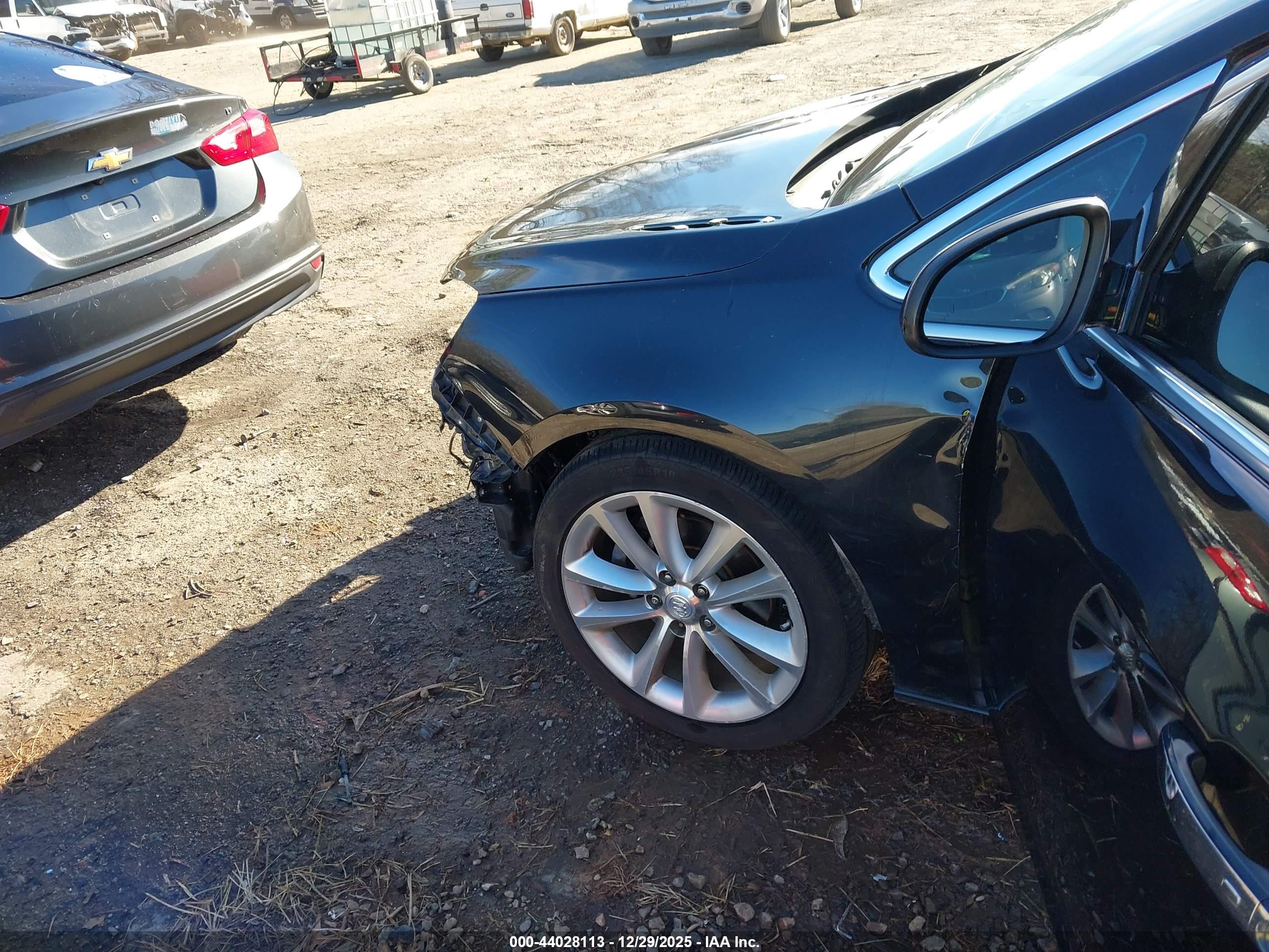 BUICK VERANO image 6