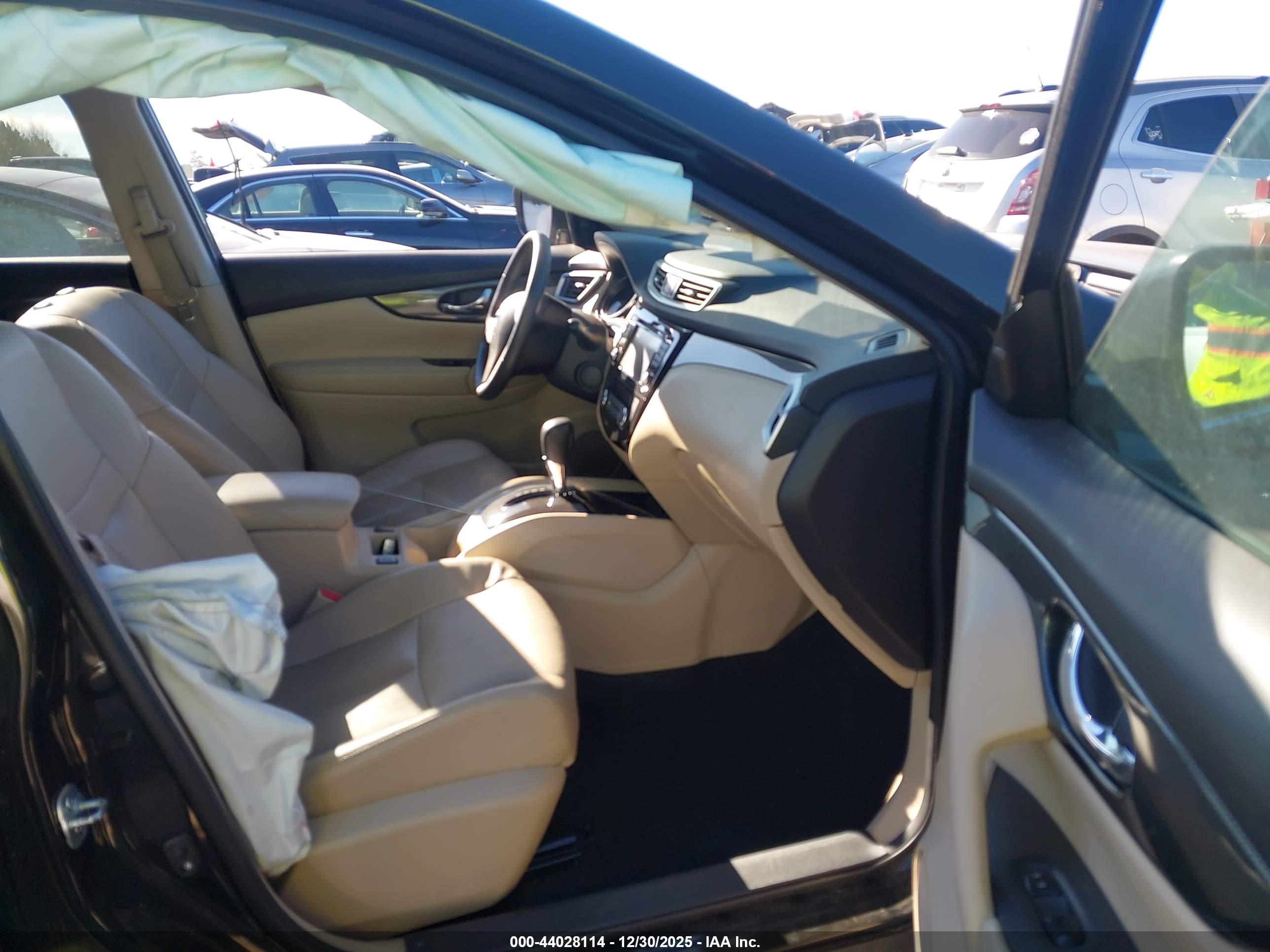NISSAN ROGUE image 5