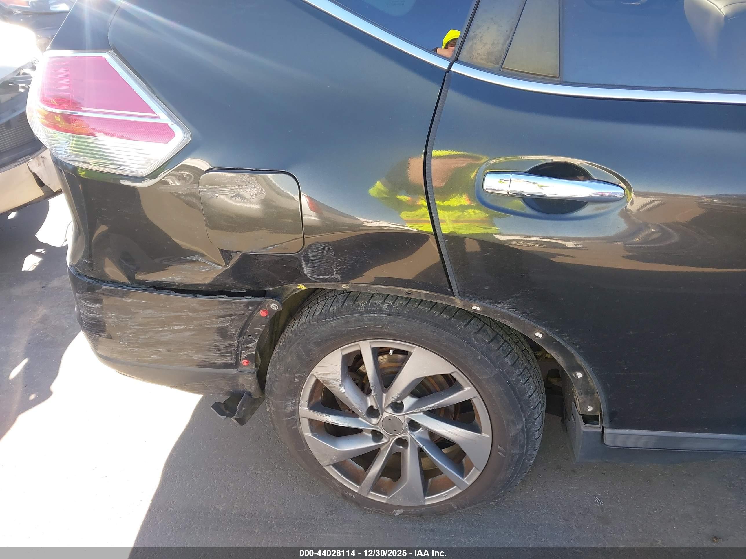 NISSAN ROGUE image 6
