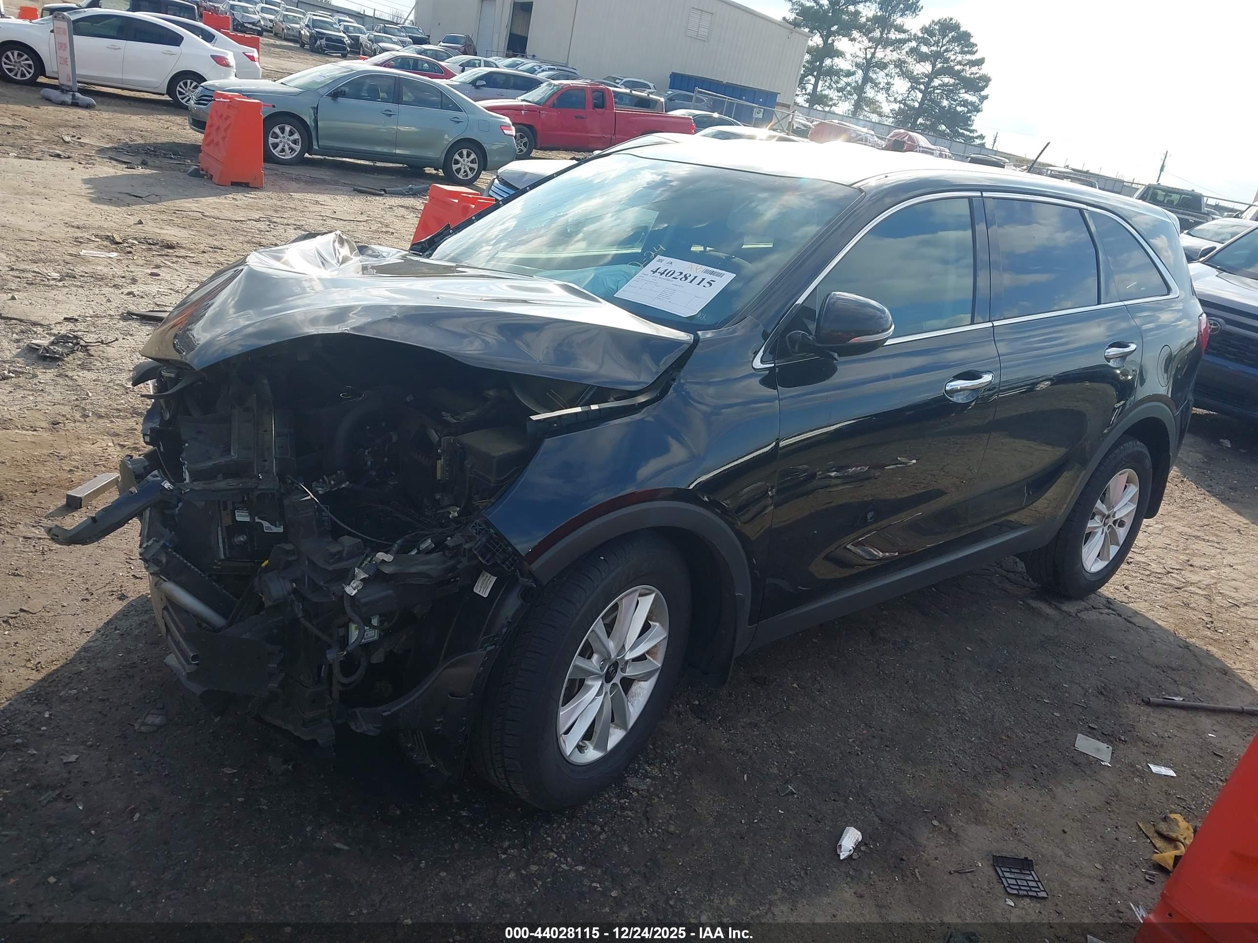 KIA SORENTO image 2
