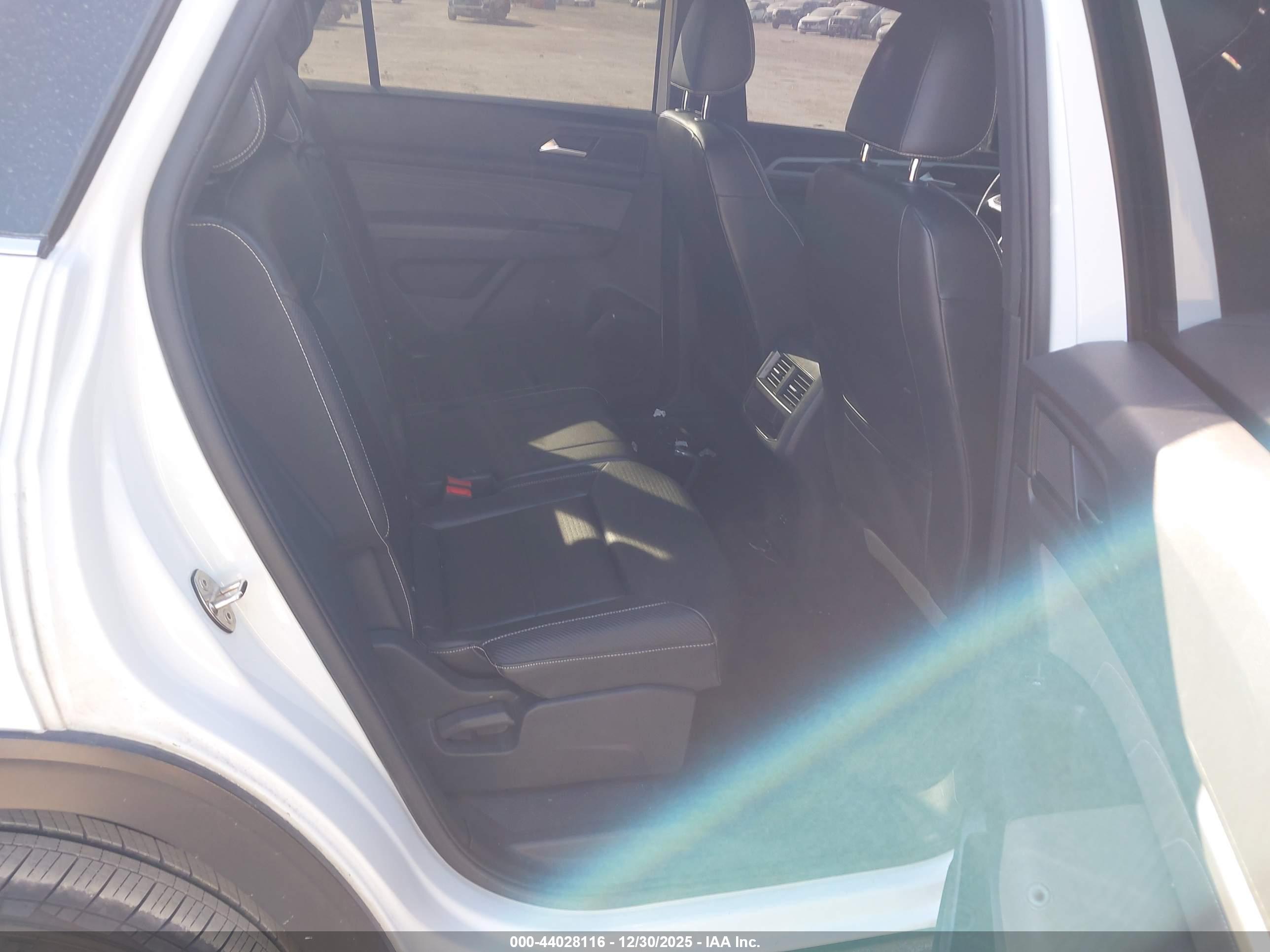 VOLKSWAGEN ATLAS image 8
