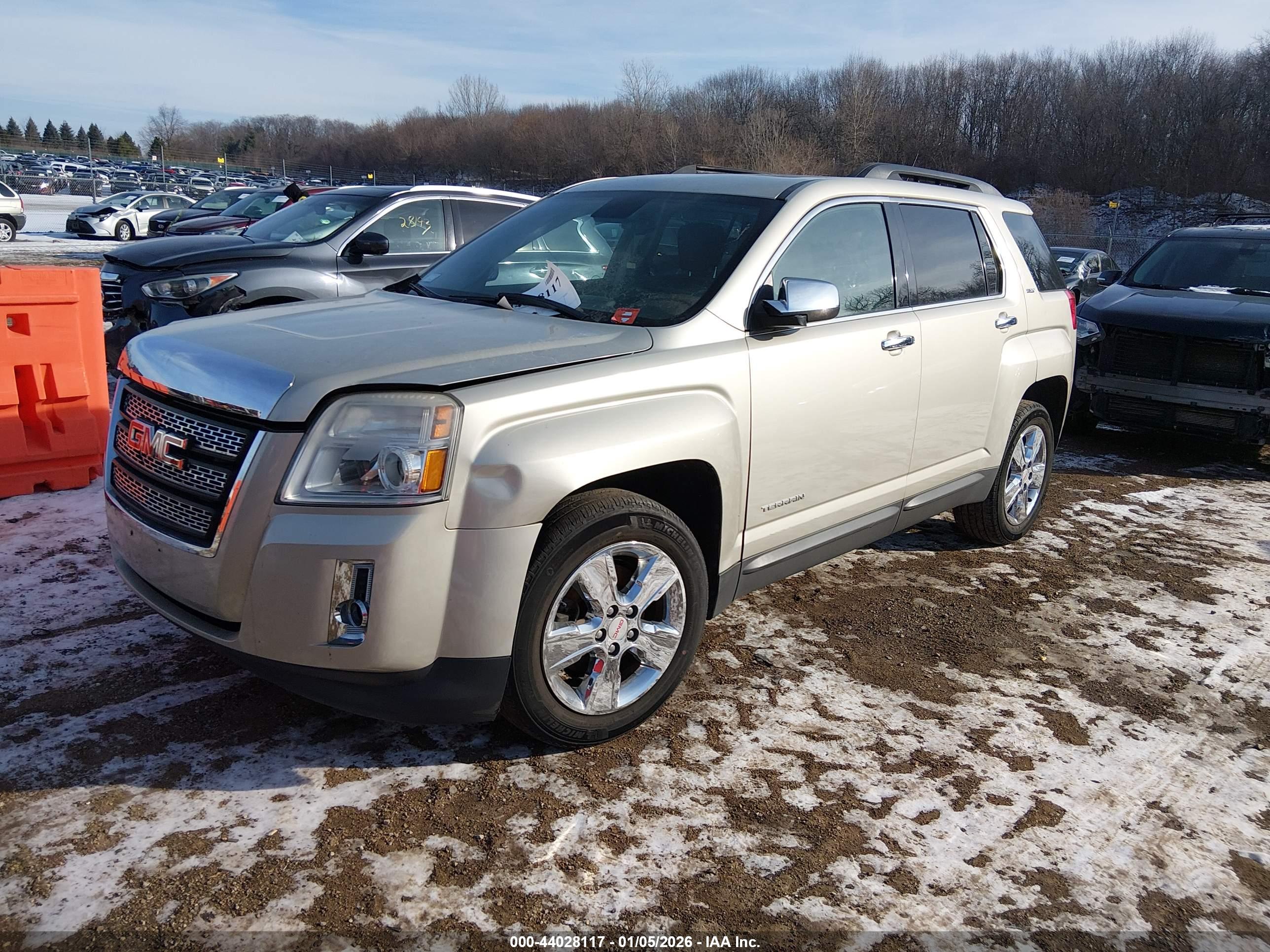 GMC TERRAIN image 2