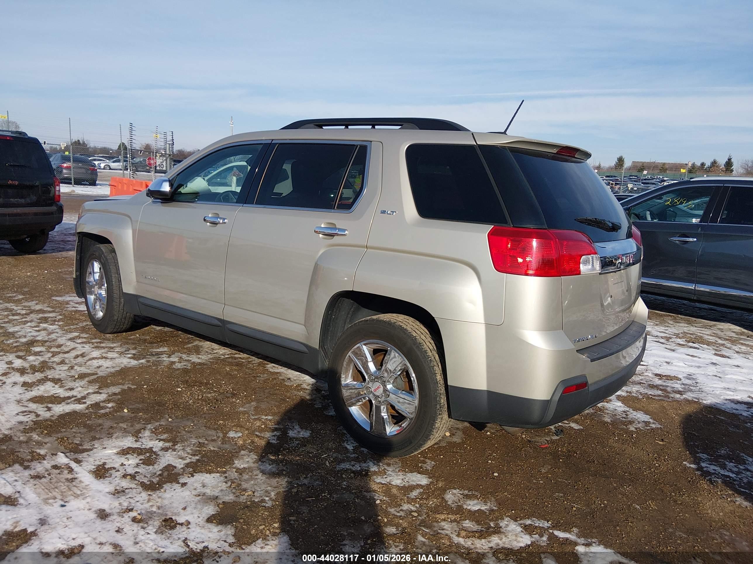 GMC TERRAIN image 3