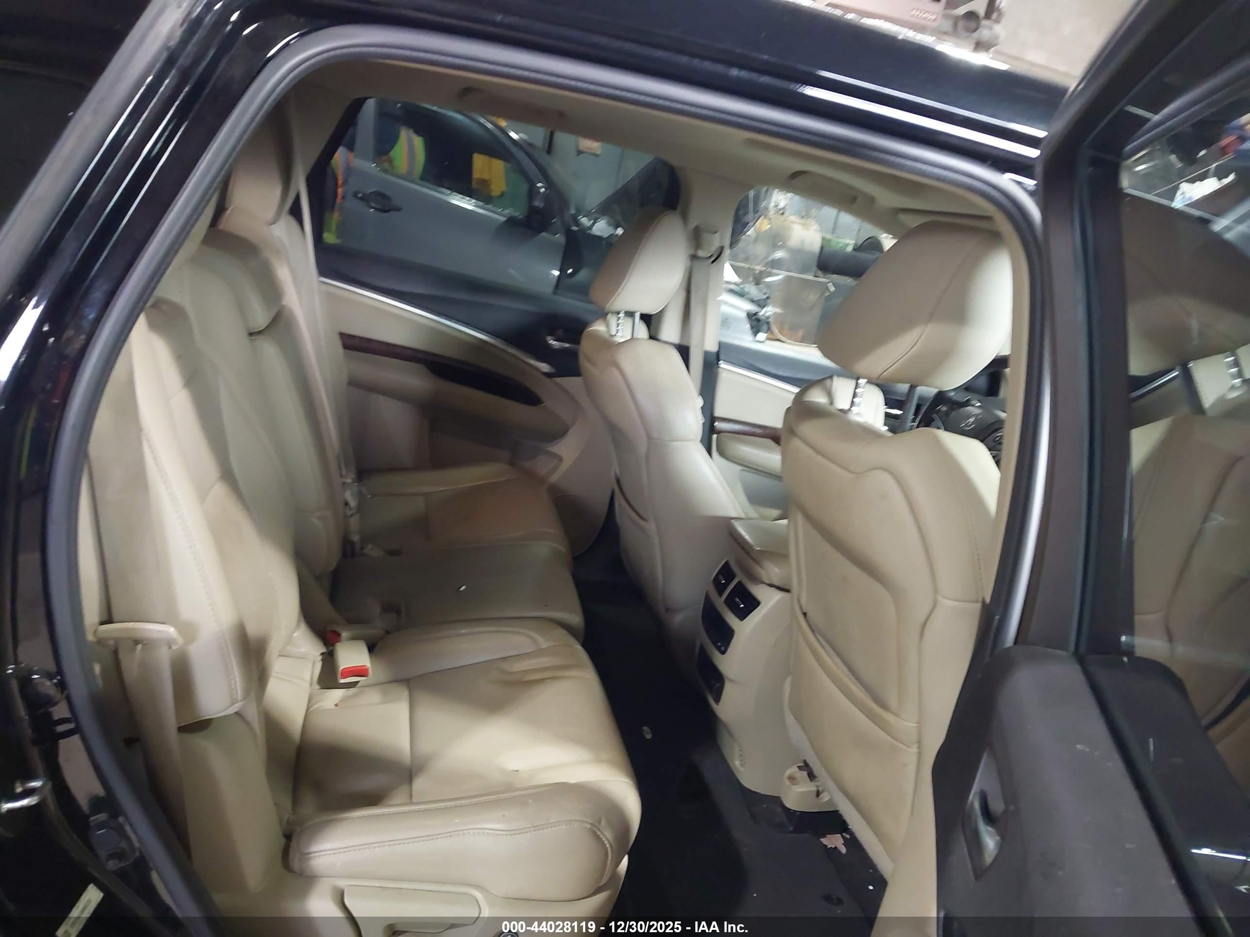 ACURA MDX image 8