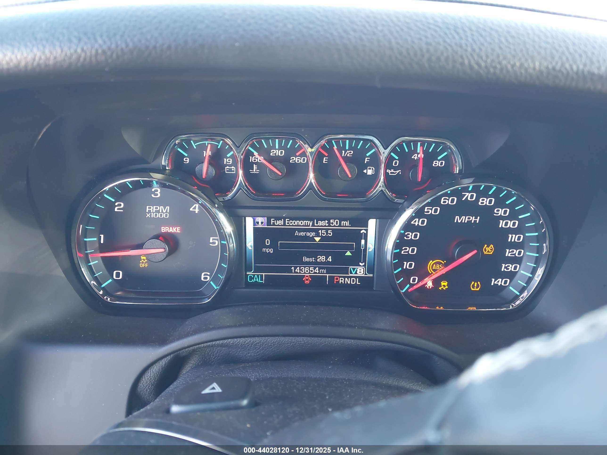CHEVROLET SUBURBAN image 7