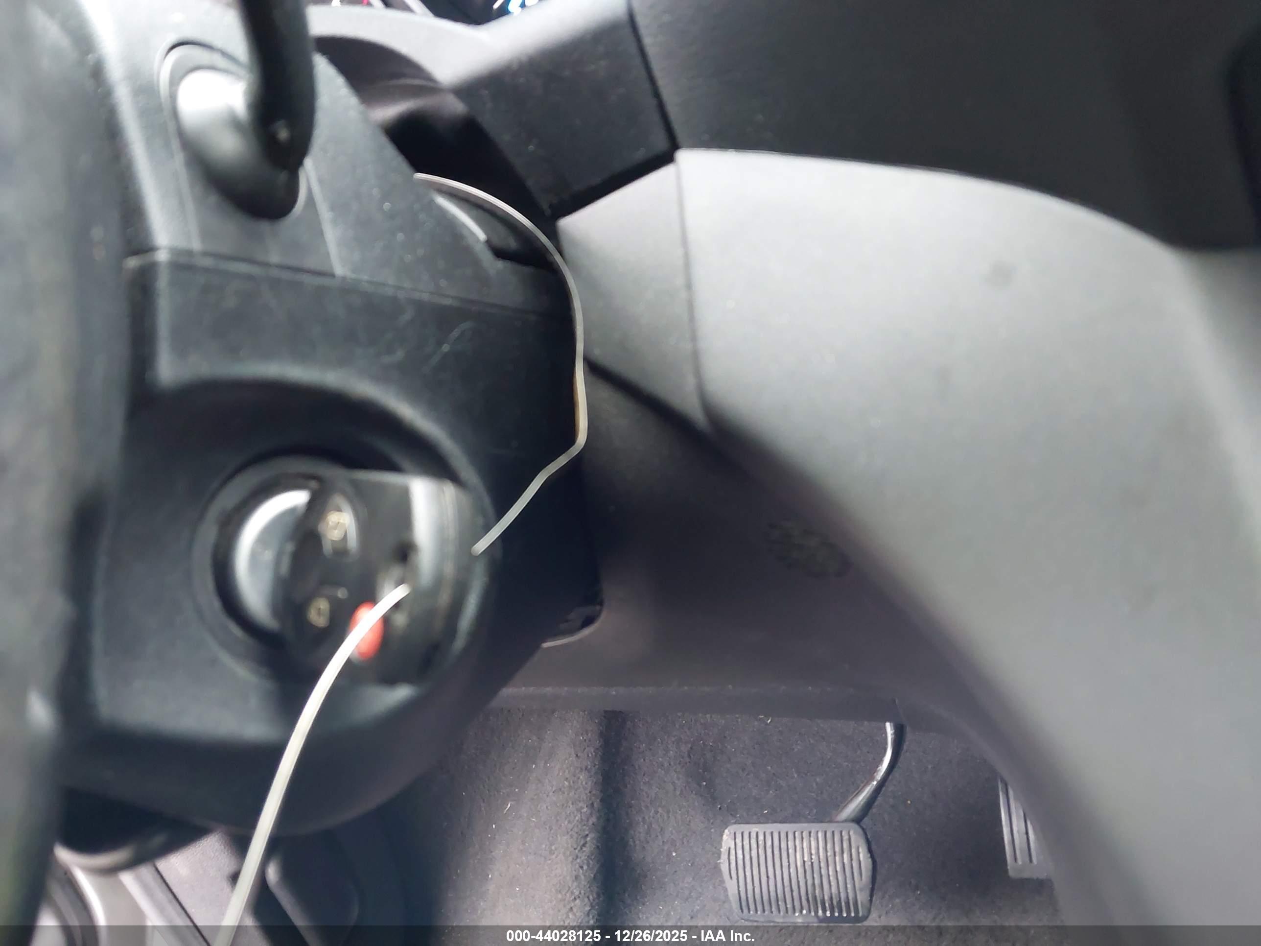 FORD ESCAPE image 11