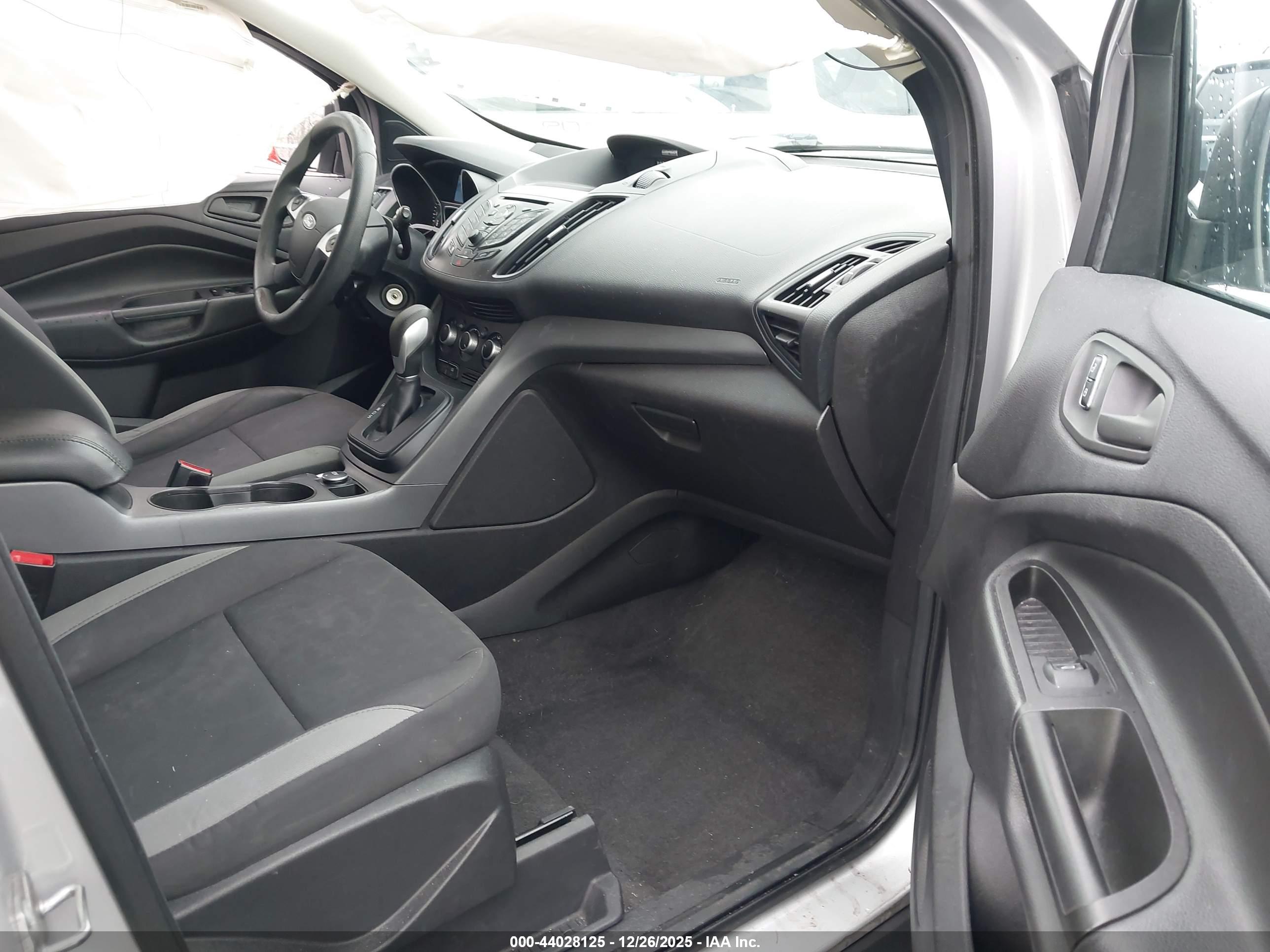 FORD ESCAPE image 5
