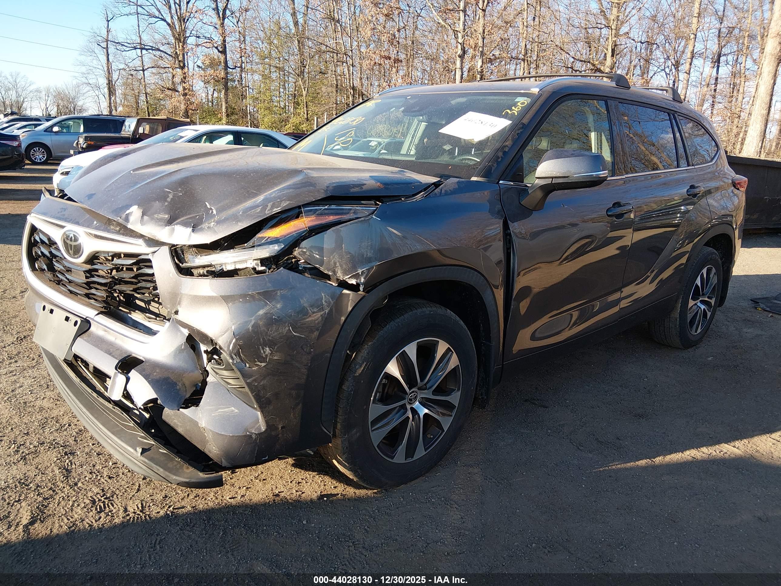 TOYOTA HIGHLANDER image 2