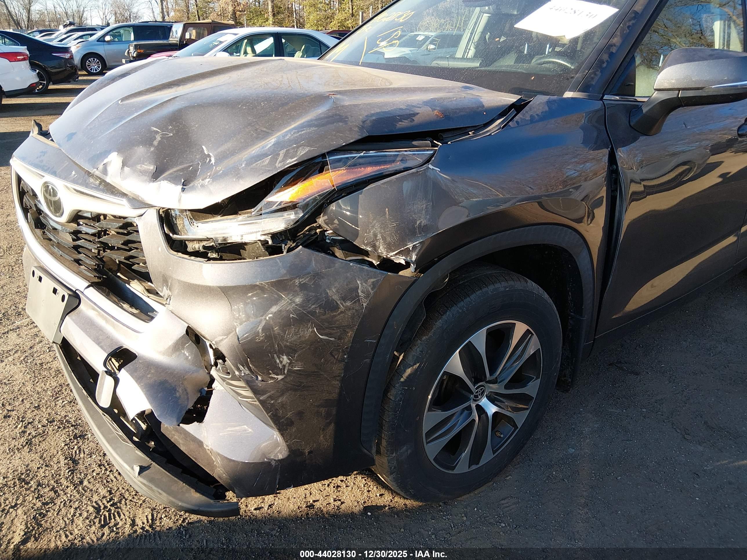 TOYOTA HIGHLANDER image 6
