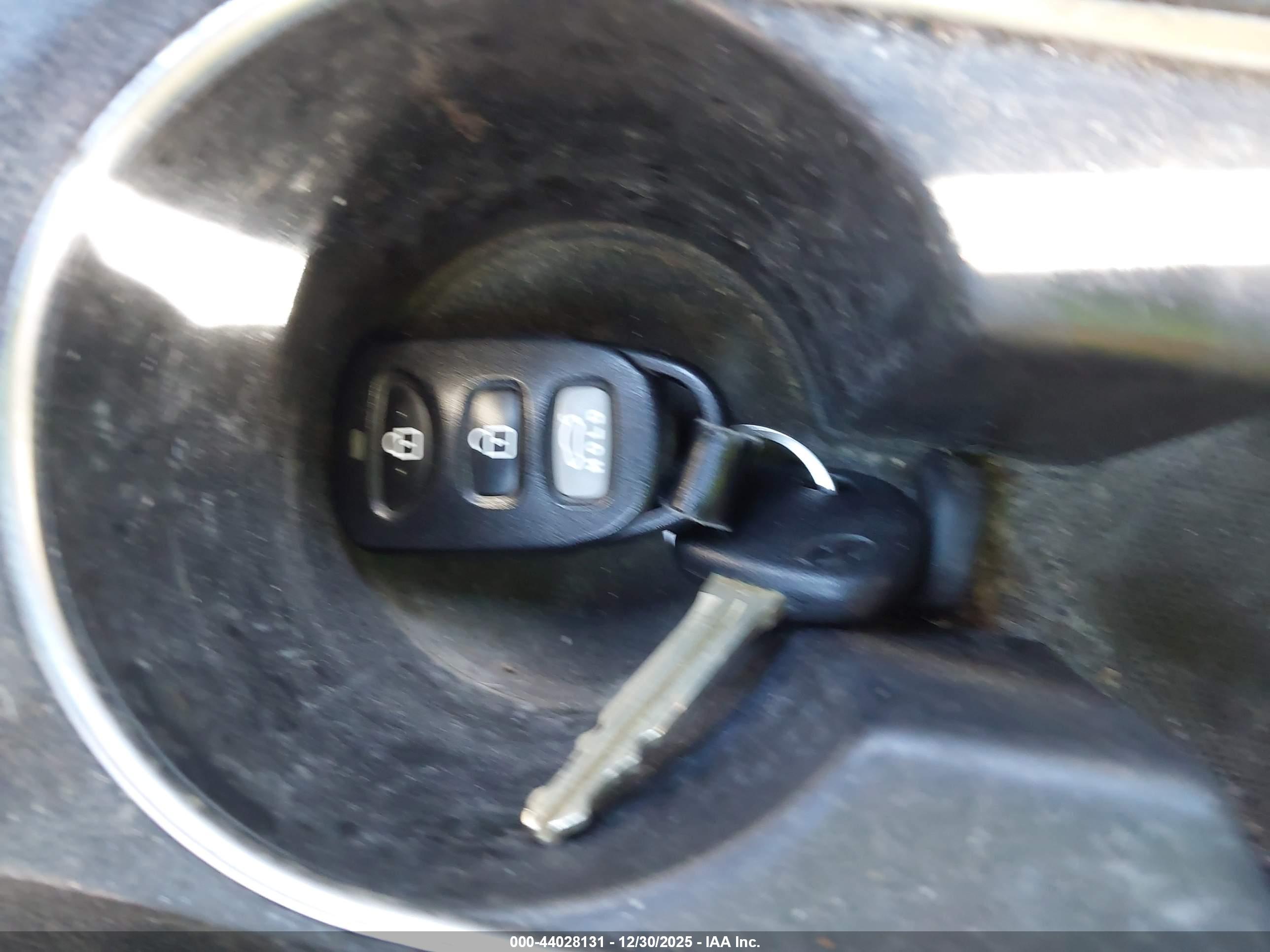HYUNDAI ELANTRA image 11