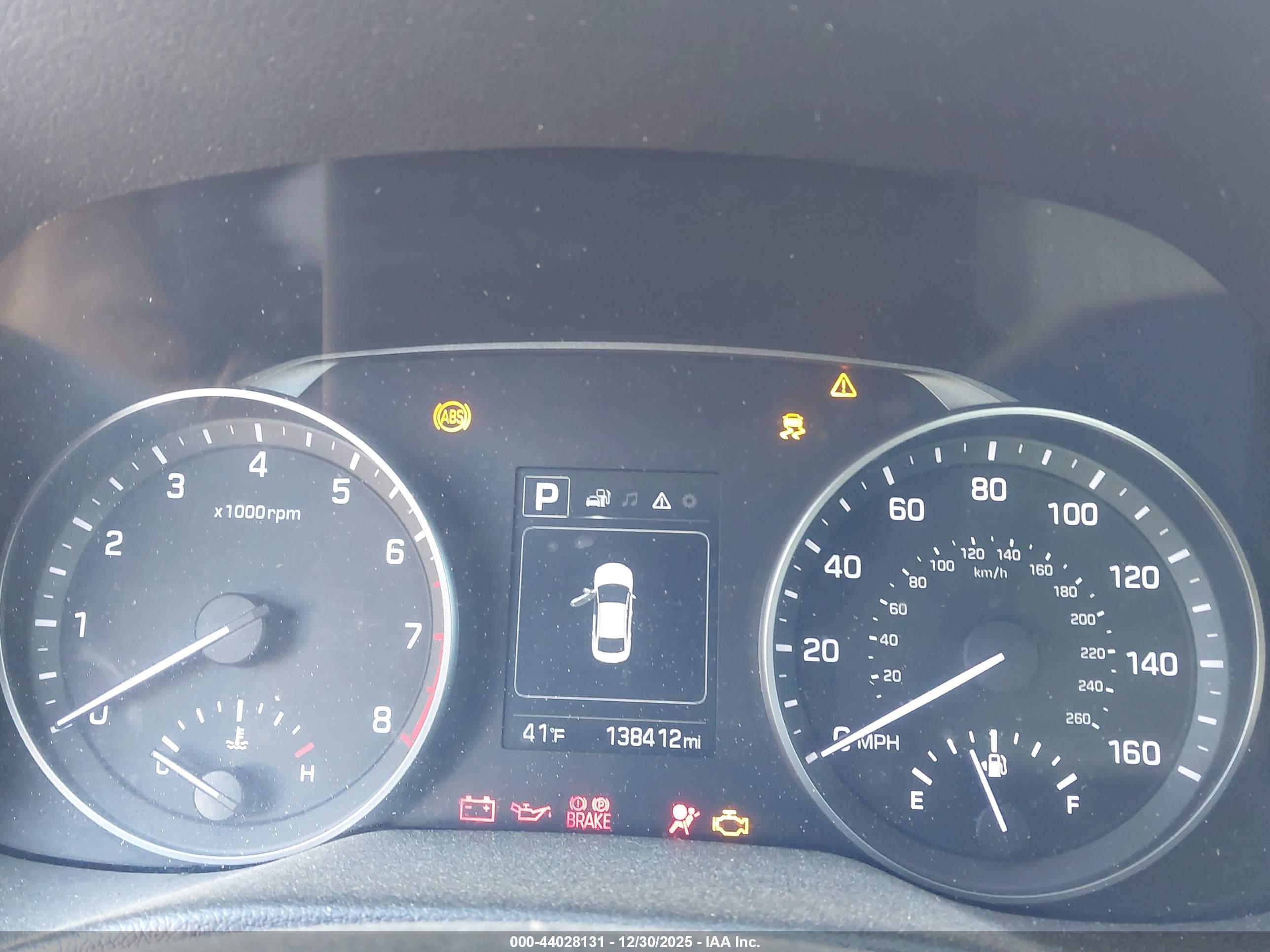 HYUNDAI ELANTRA image 7