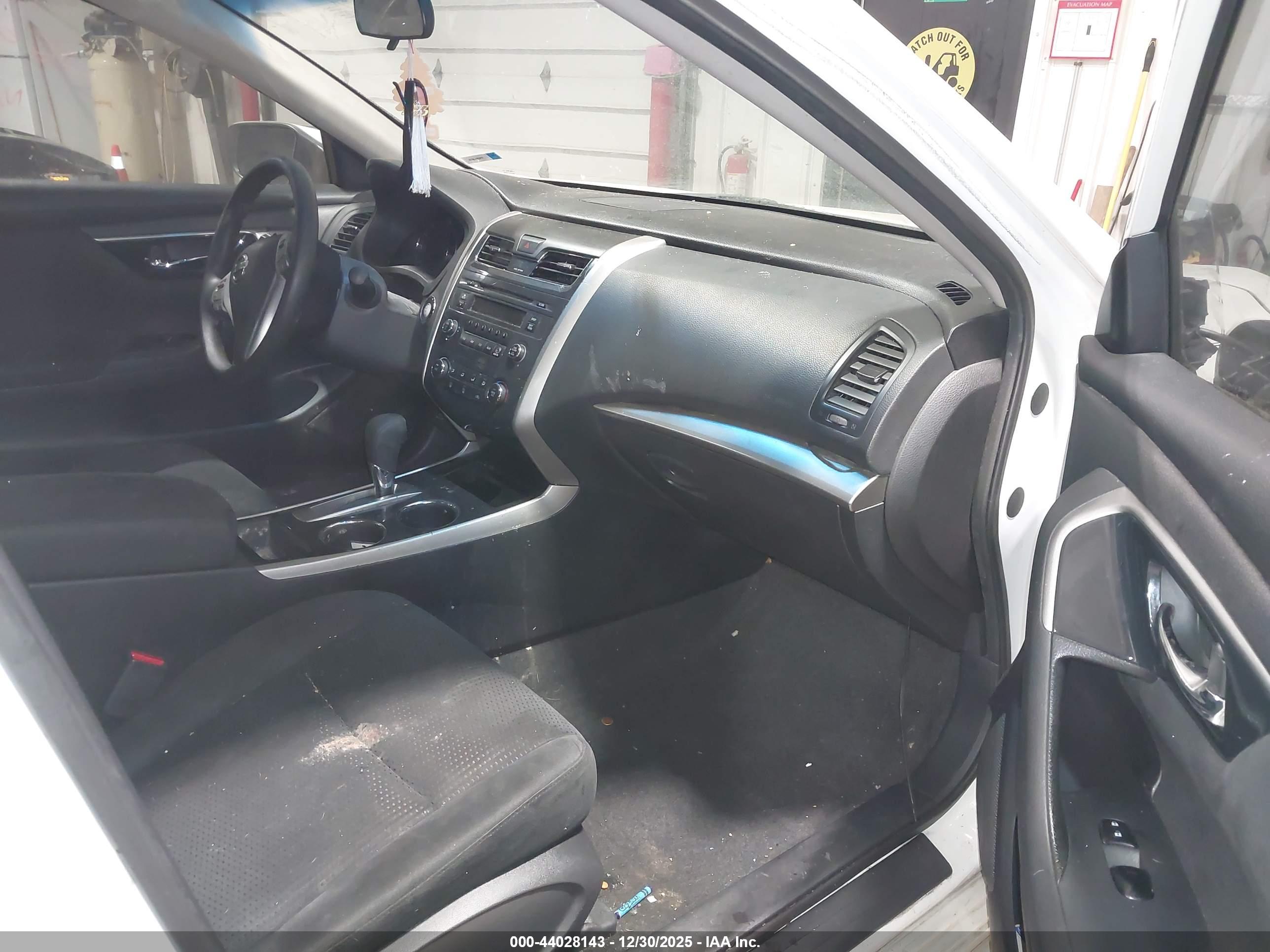 NISSAN ALTIMA image 5