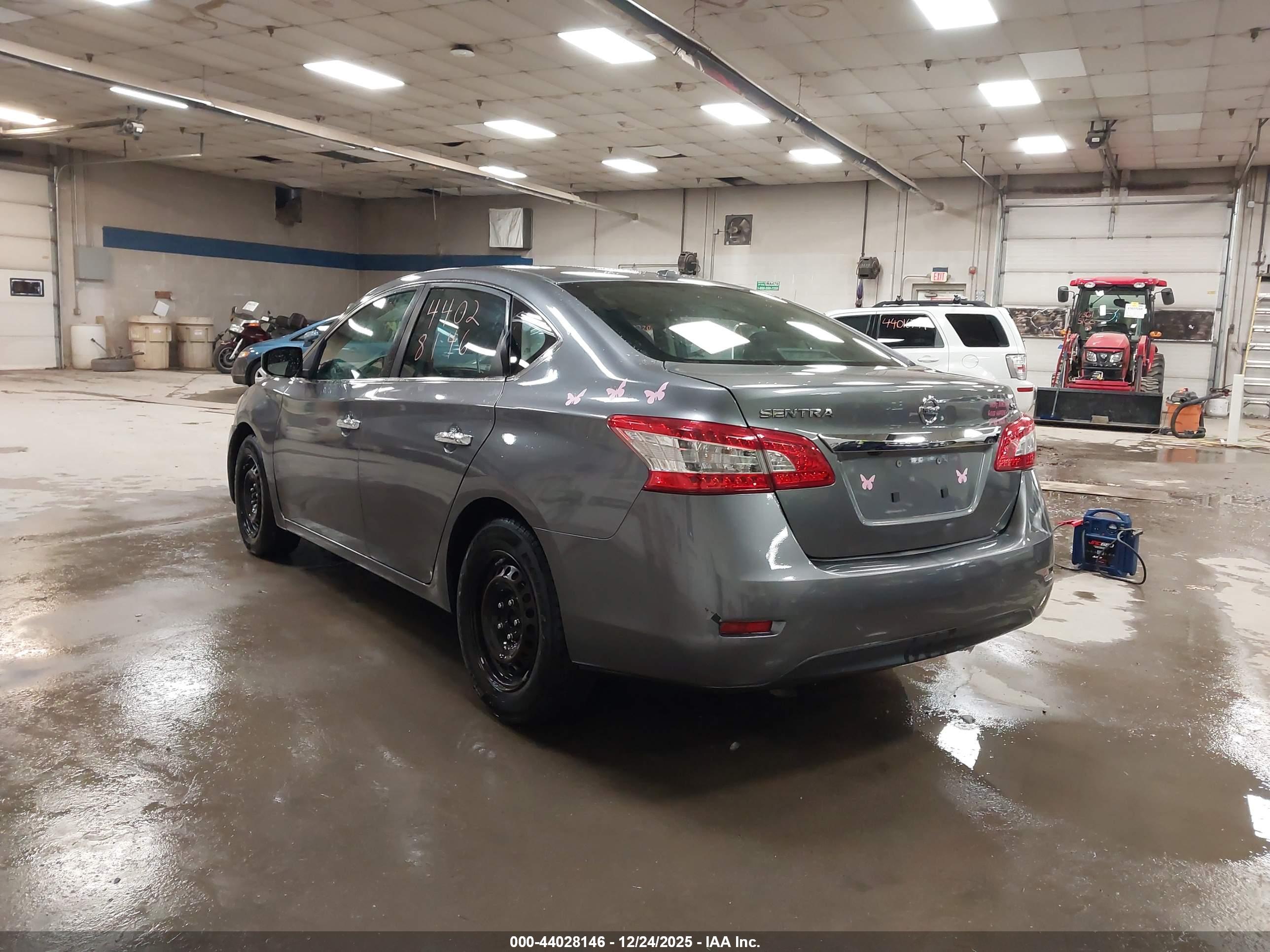 NISSAN SENTRA image 3