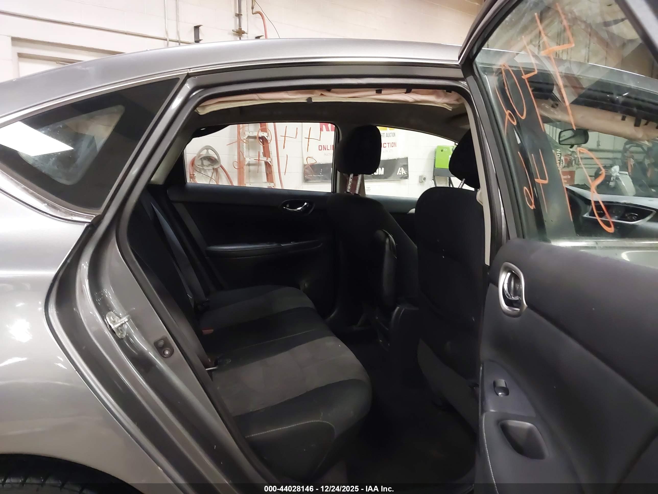 NISSAN SENTRA image 8