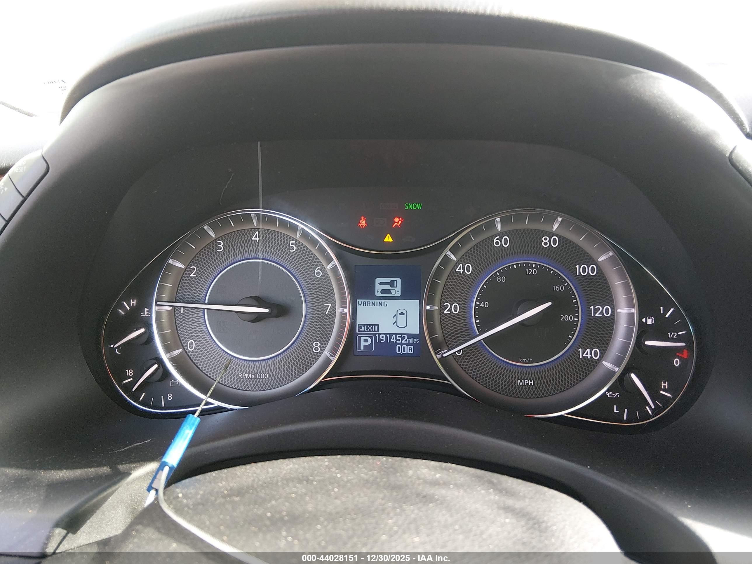 INFINITI QX80 image 7