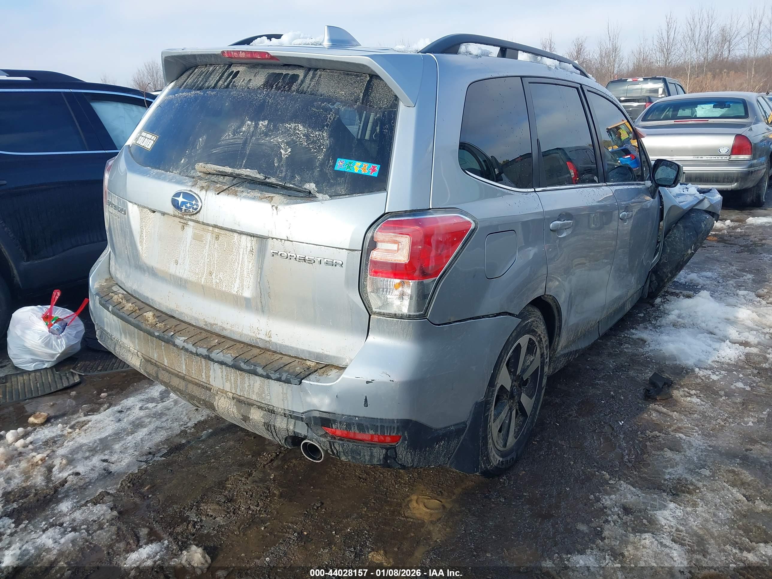 SUBARU FORESTER image 4