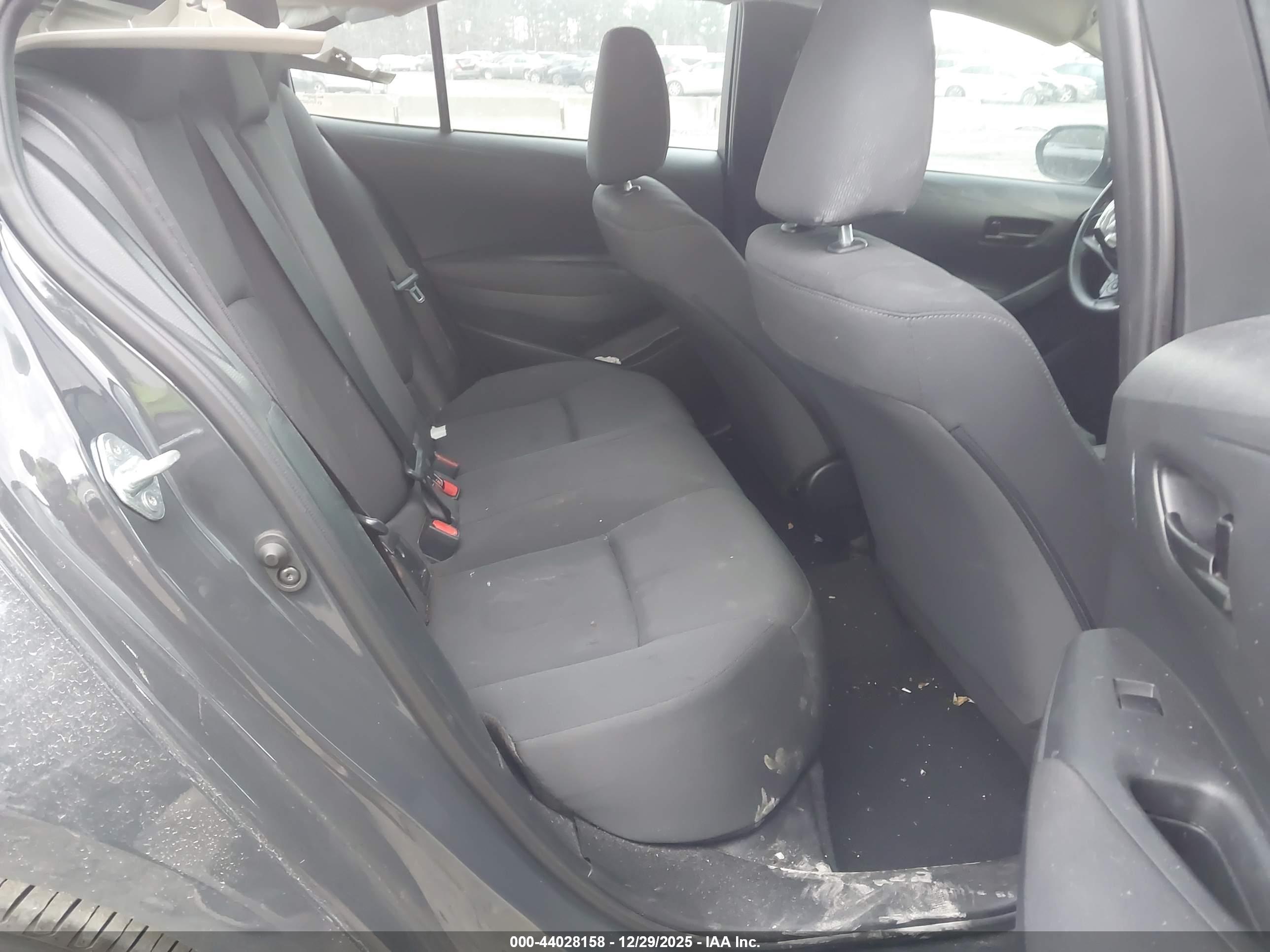 TOYOTA COROLLA image 8
