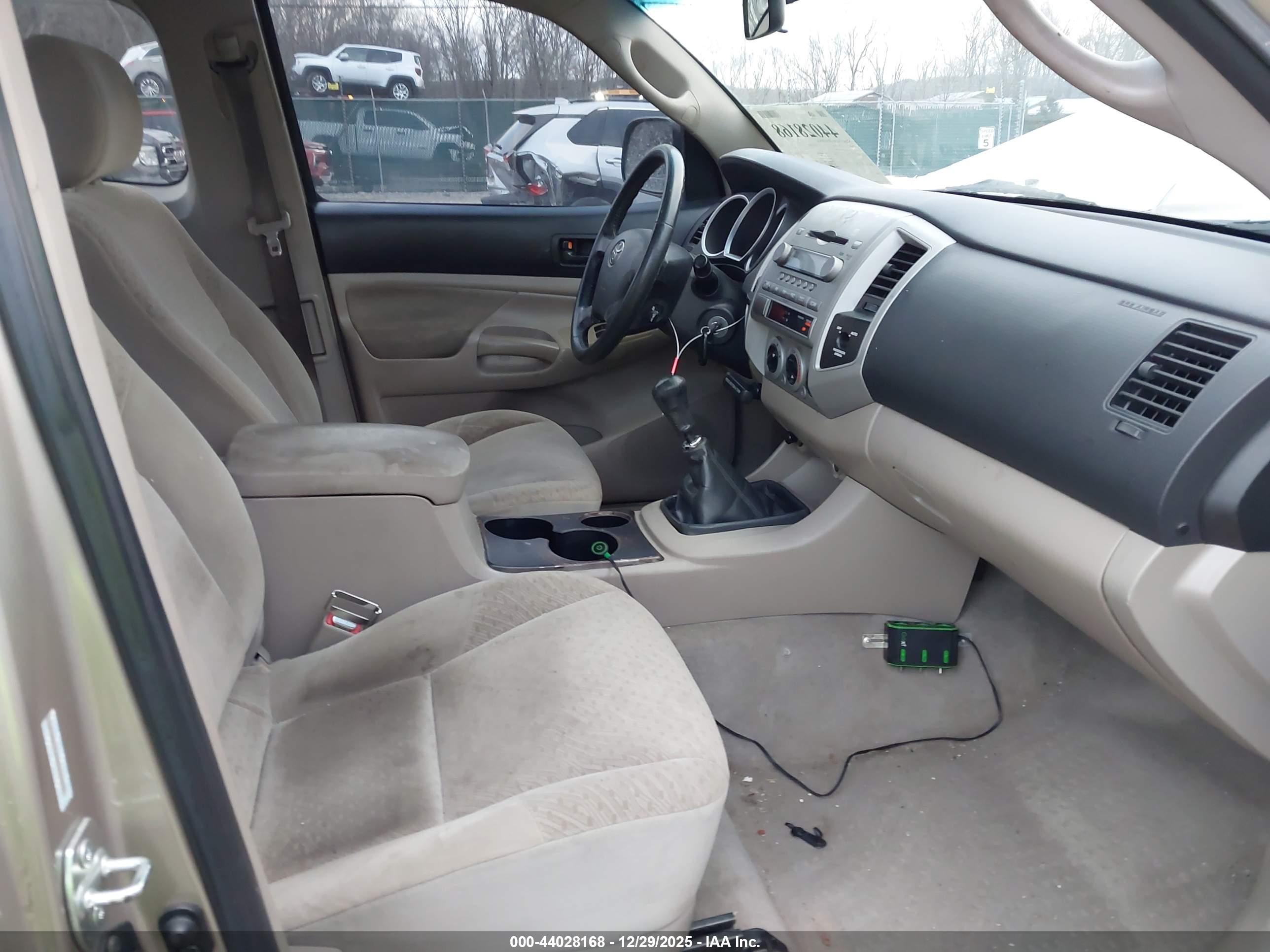 TOYOTA TACOMA image 5
