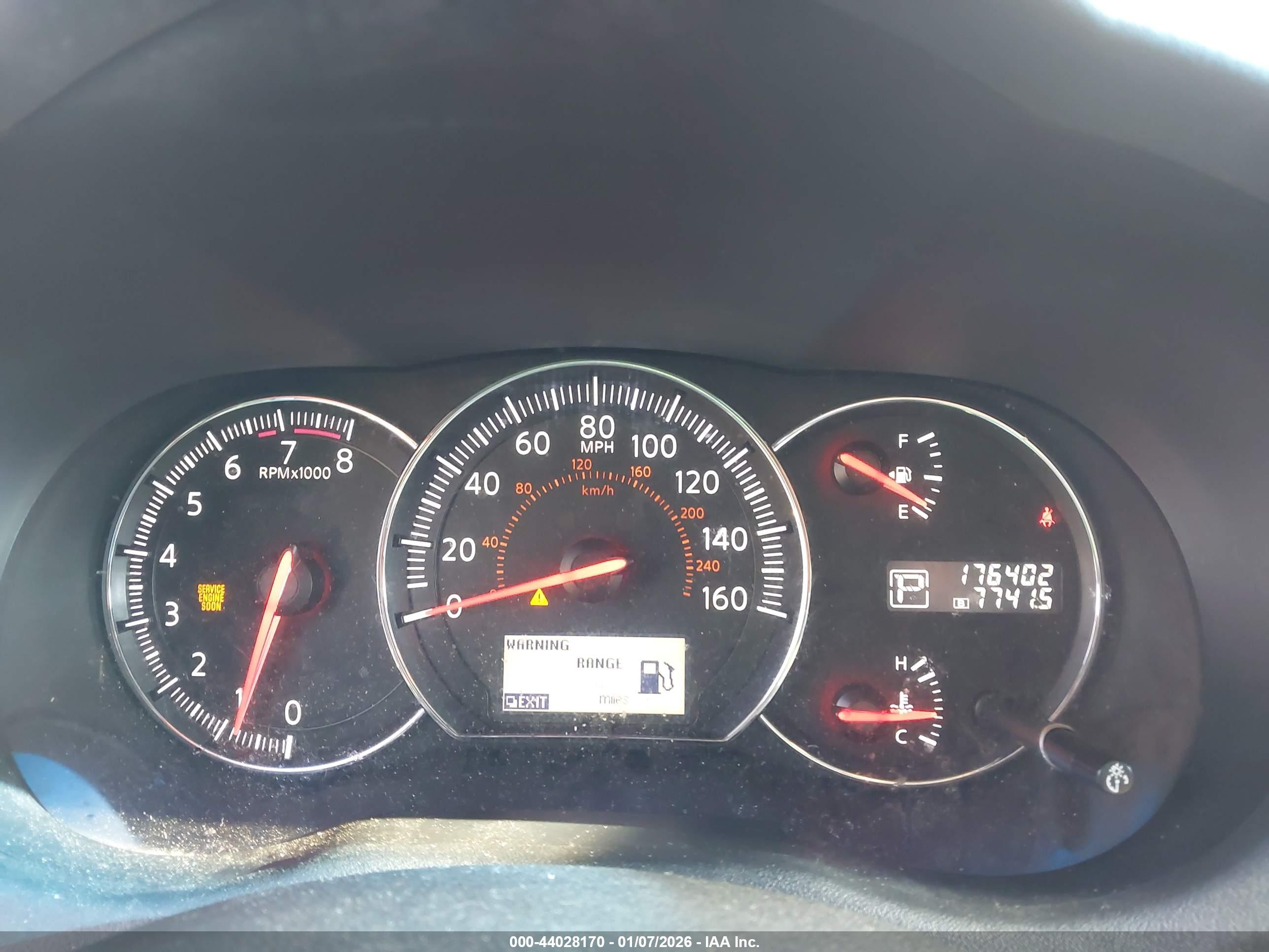 NISSAN MAXIMA image 7