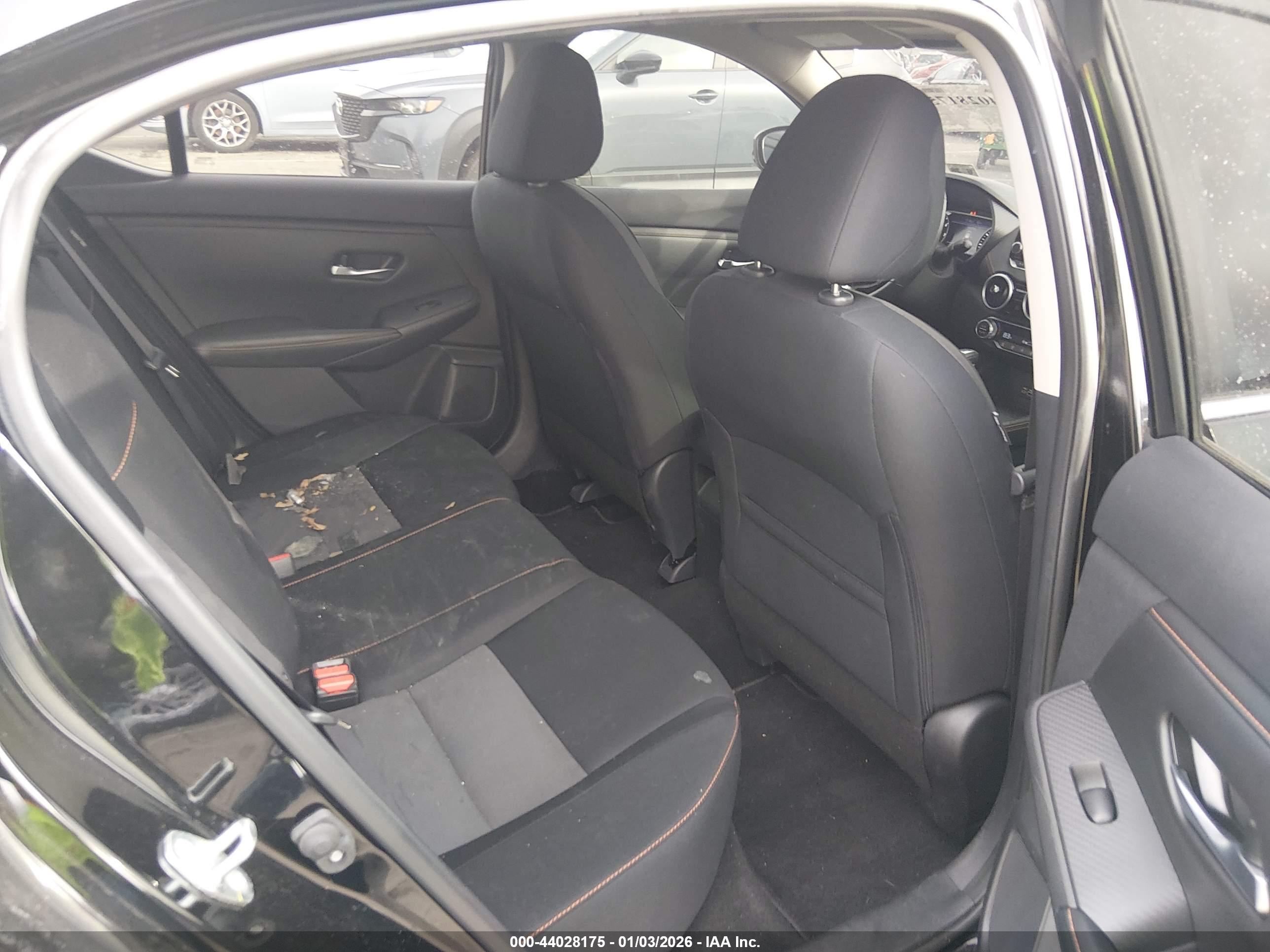NISSAN SENTRA image 8