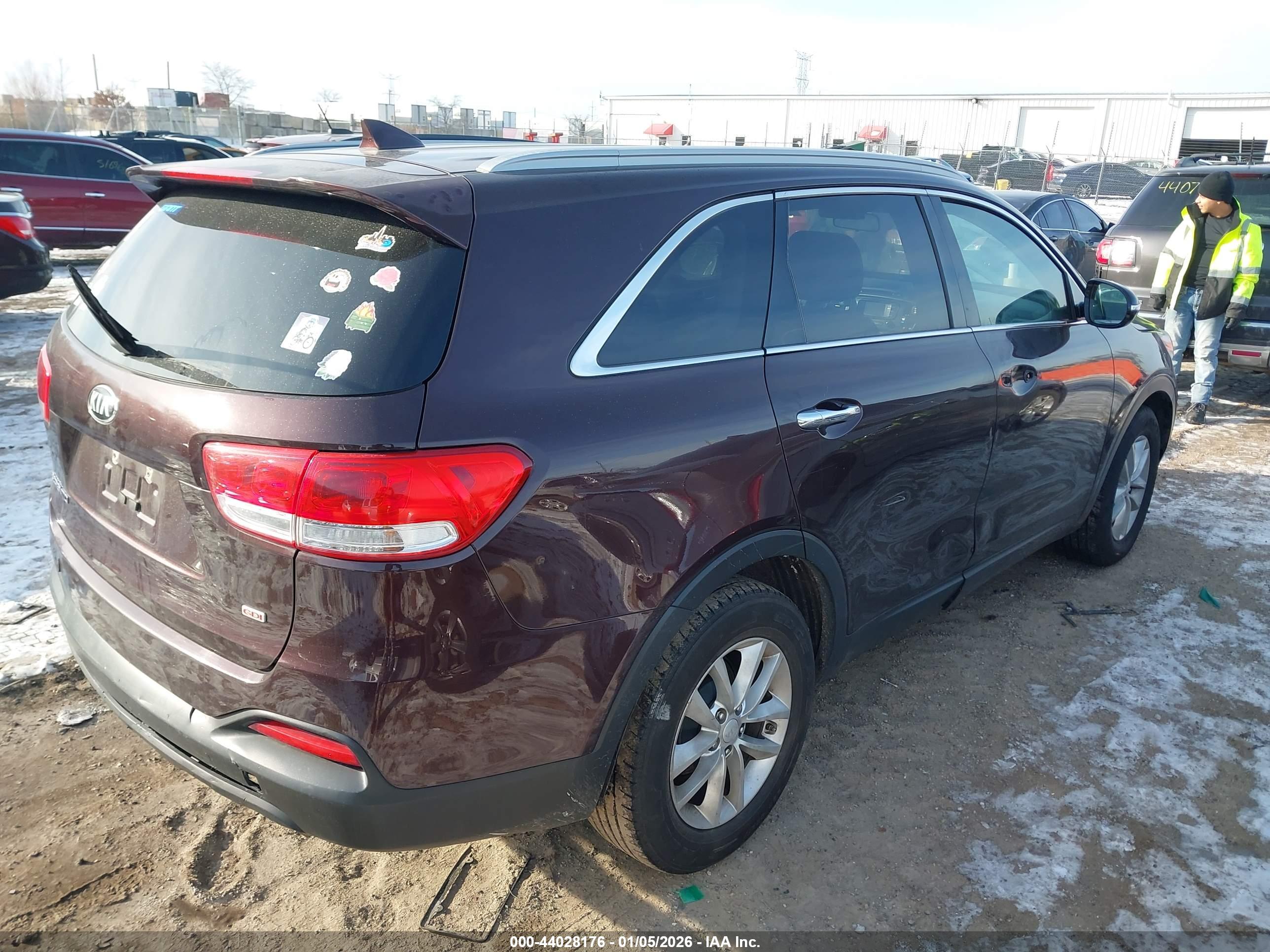 KIA SORENTO image 4