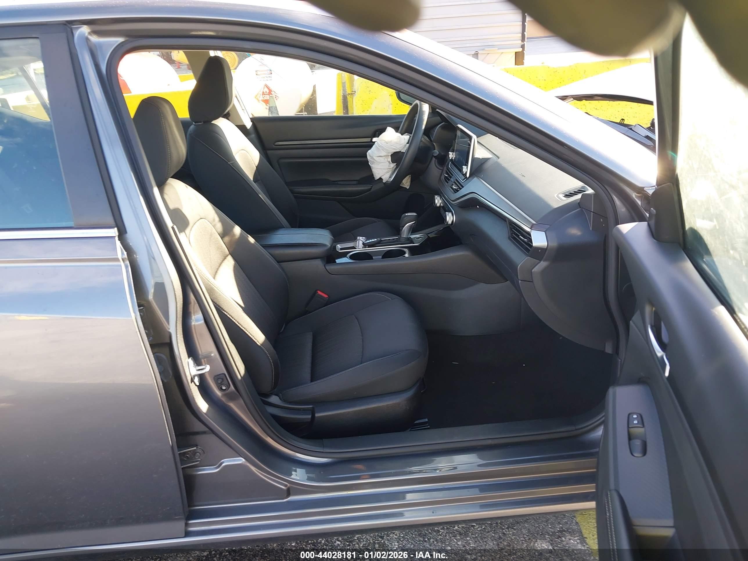 NISSAN ALTIMA image 5
