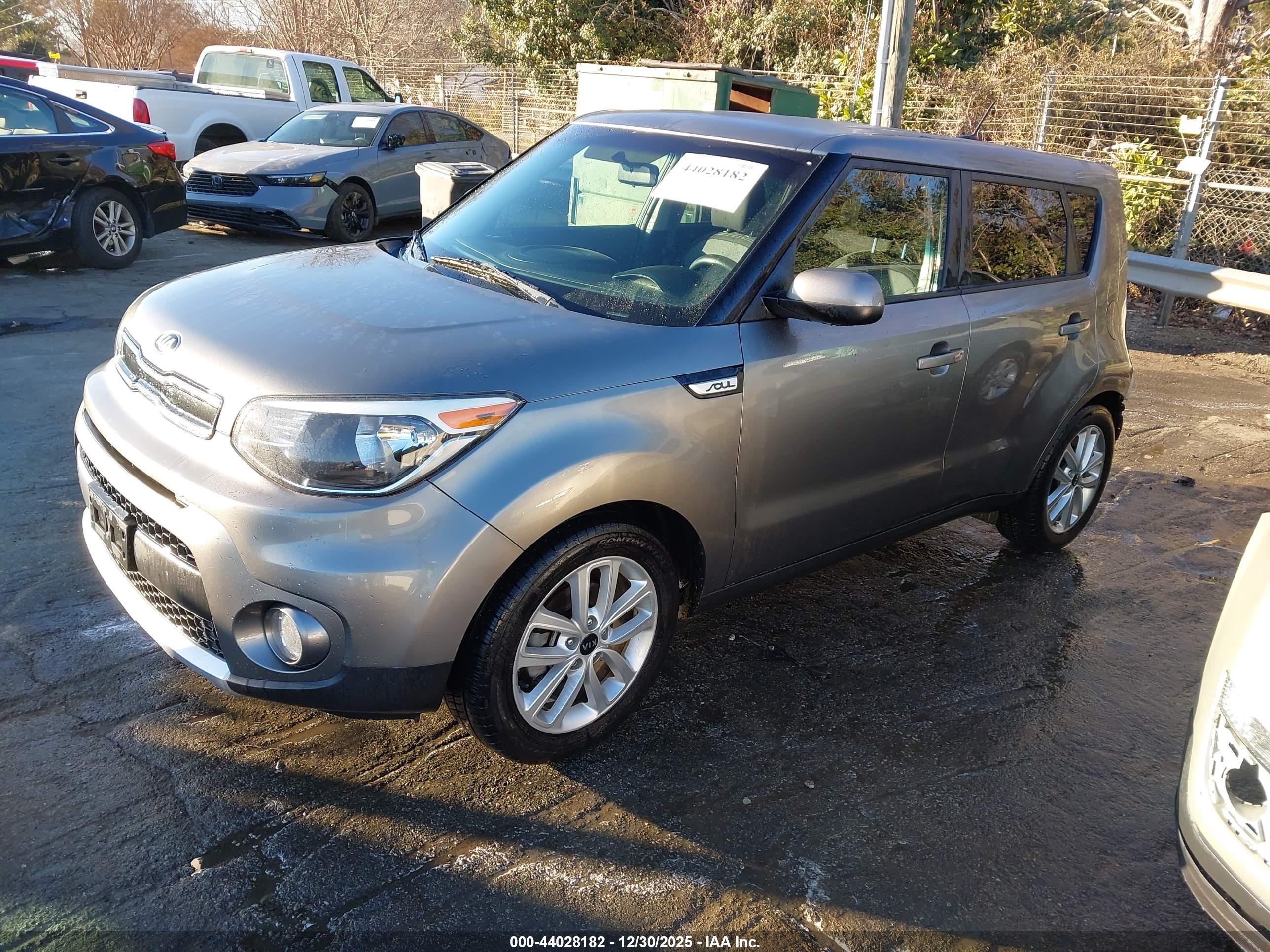 KIA SOUL image 2