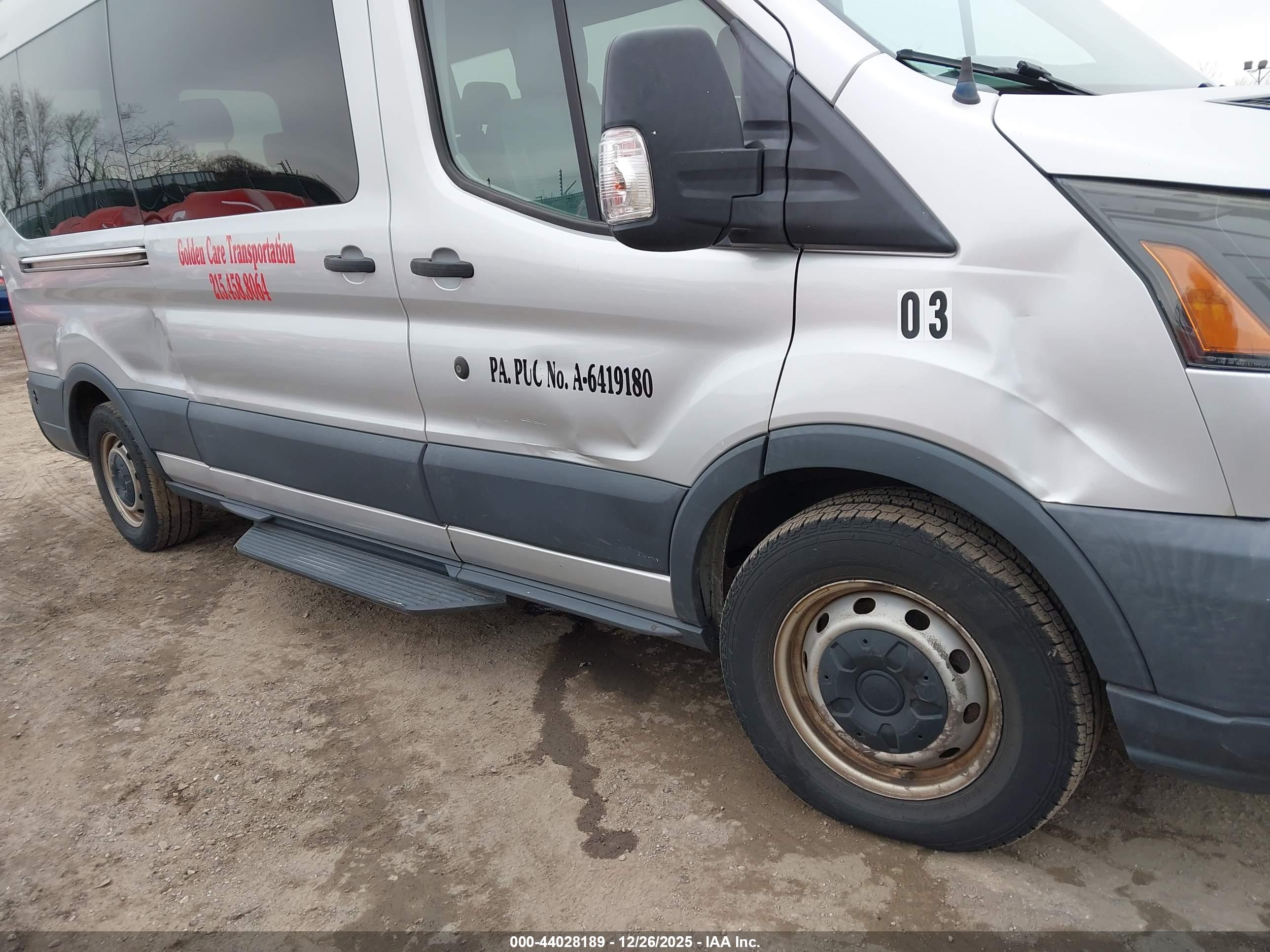 FORD TRANSIT-350 image 6