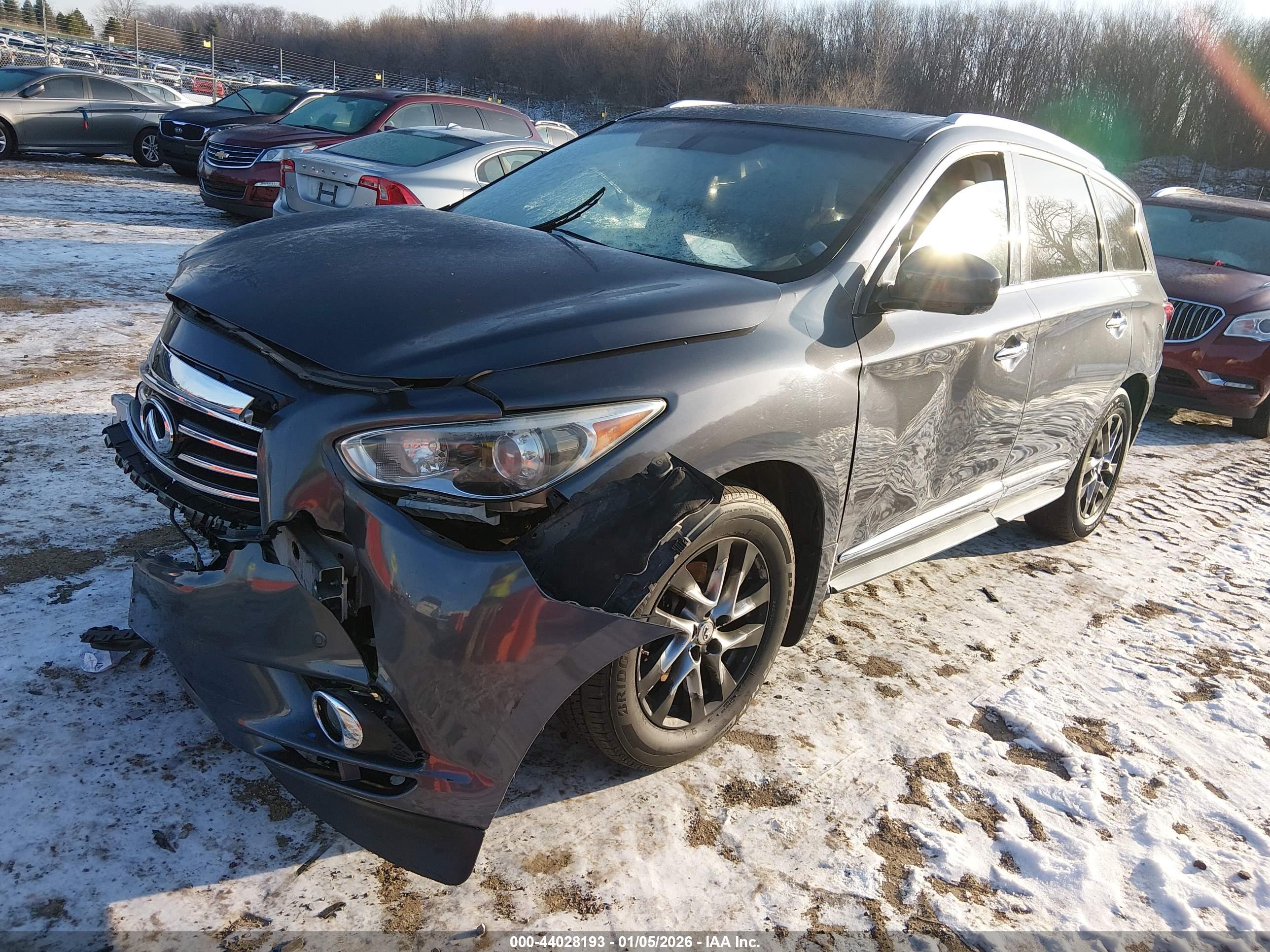 INFINITI JX35 image 2