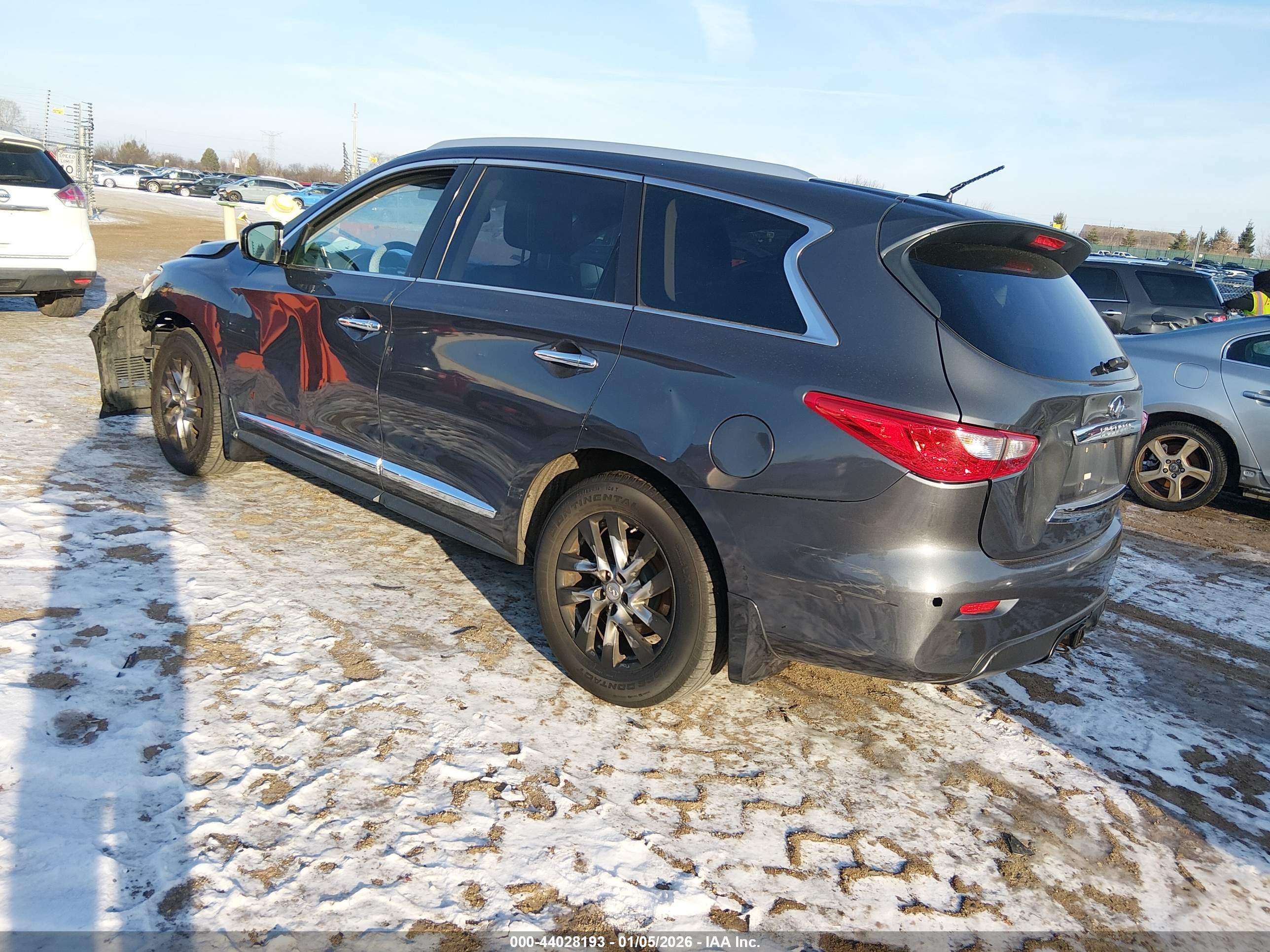 INFINITI JX35 image 3