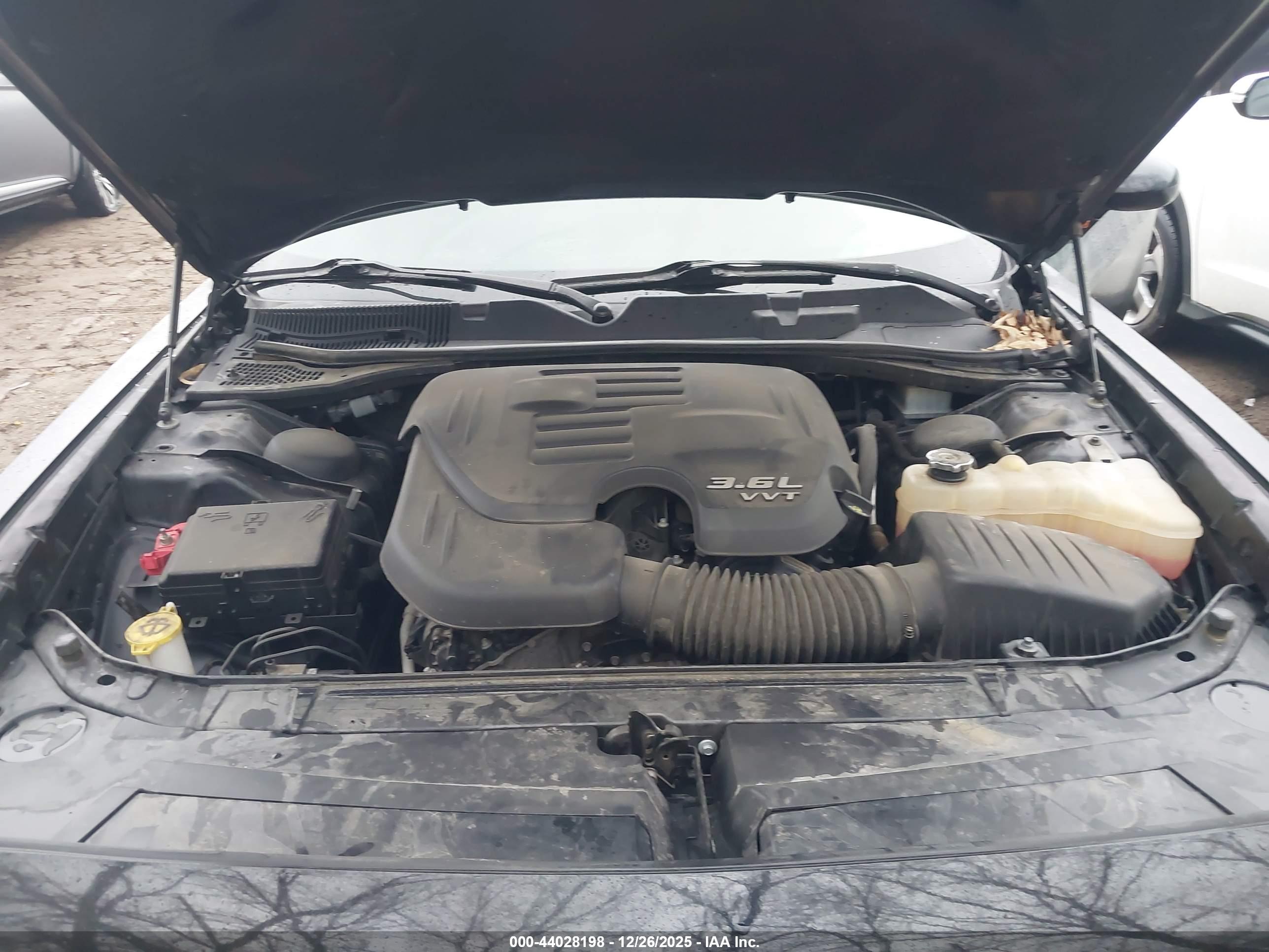 DODGE CHALLENGER image 10