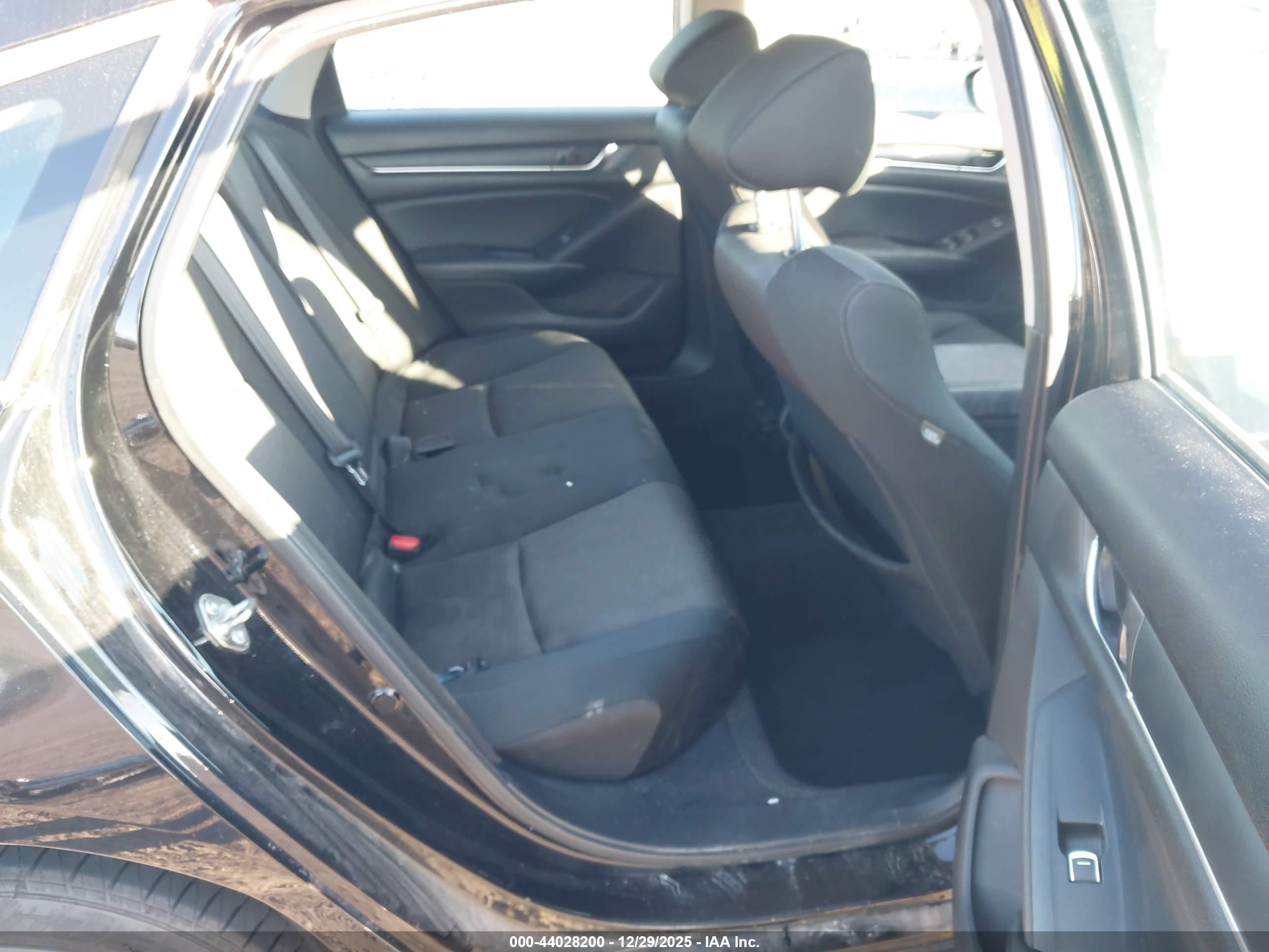 HONDA ACCORD image 8
