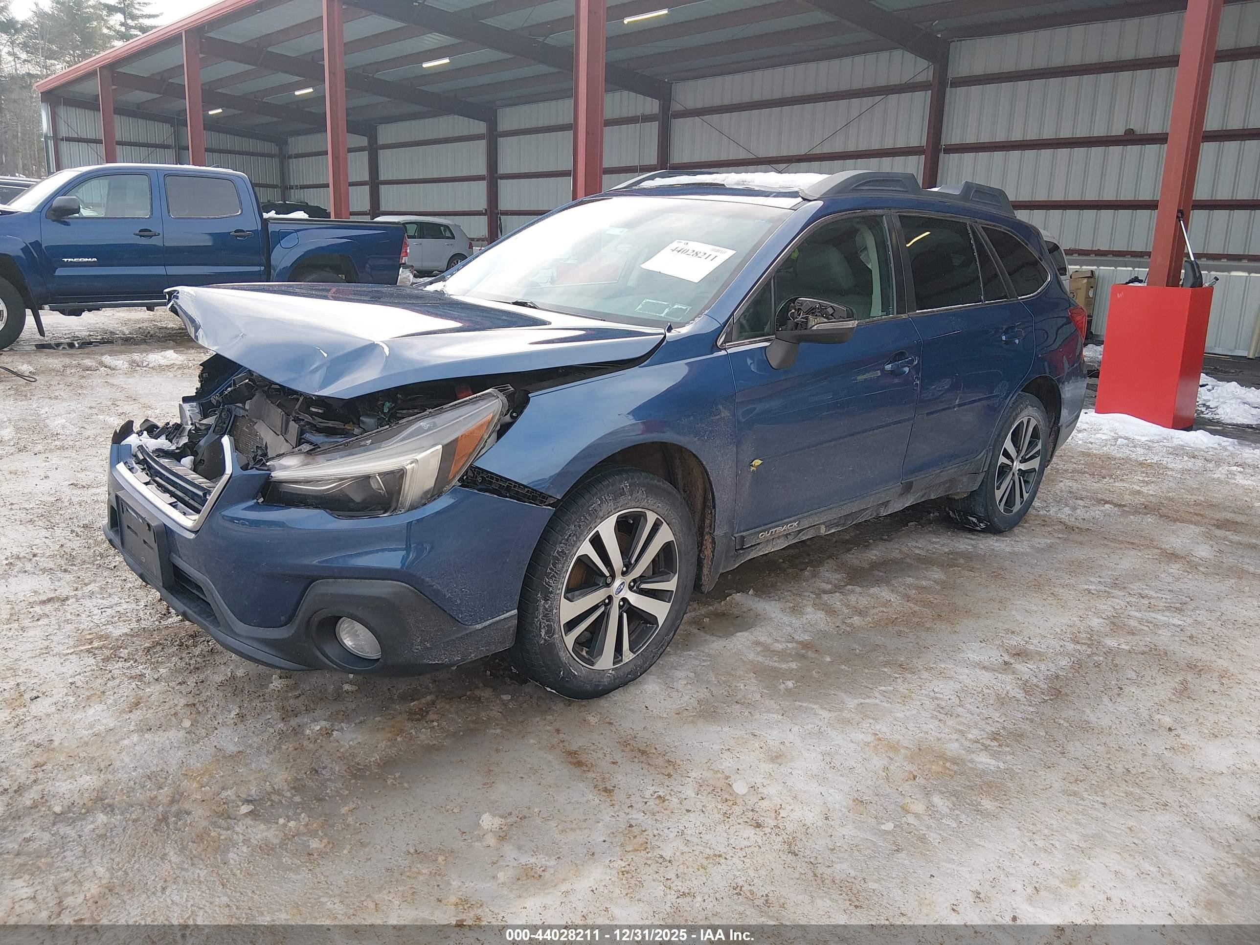 SUBARU OUTBACK image 2