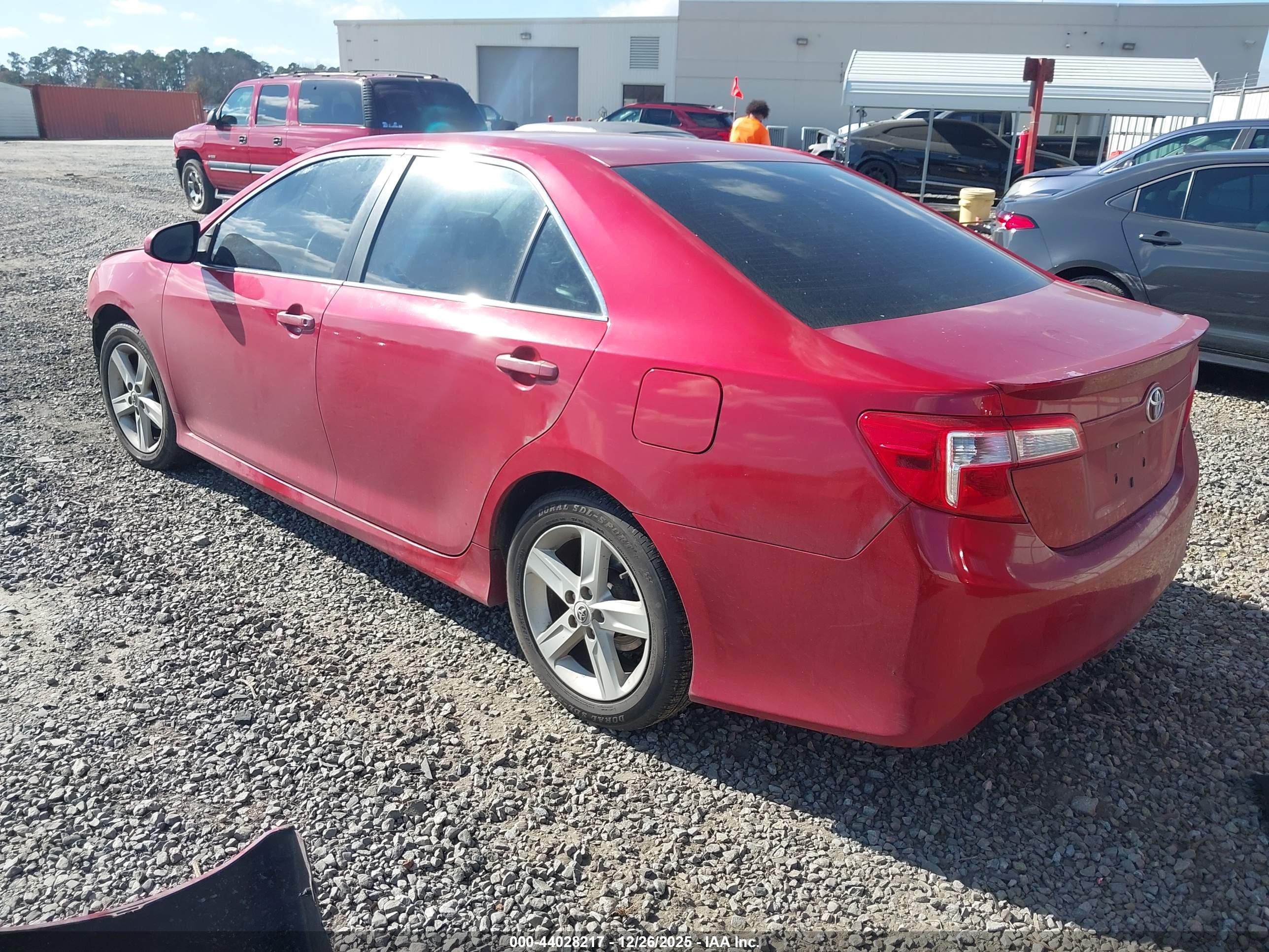 TOYOTA CAMRY image 3