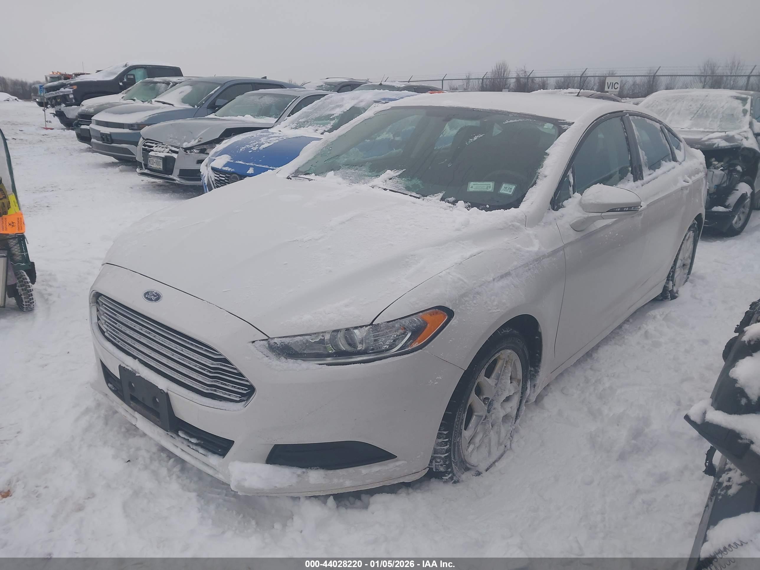 FORD FUSION image 2