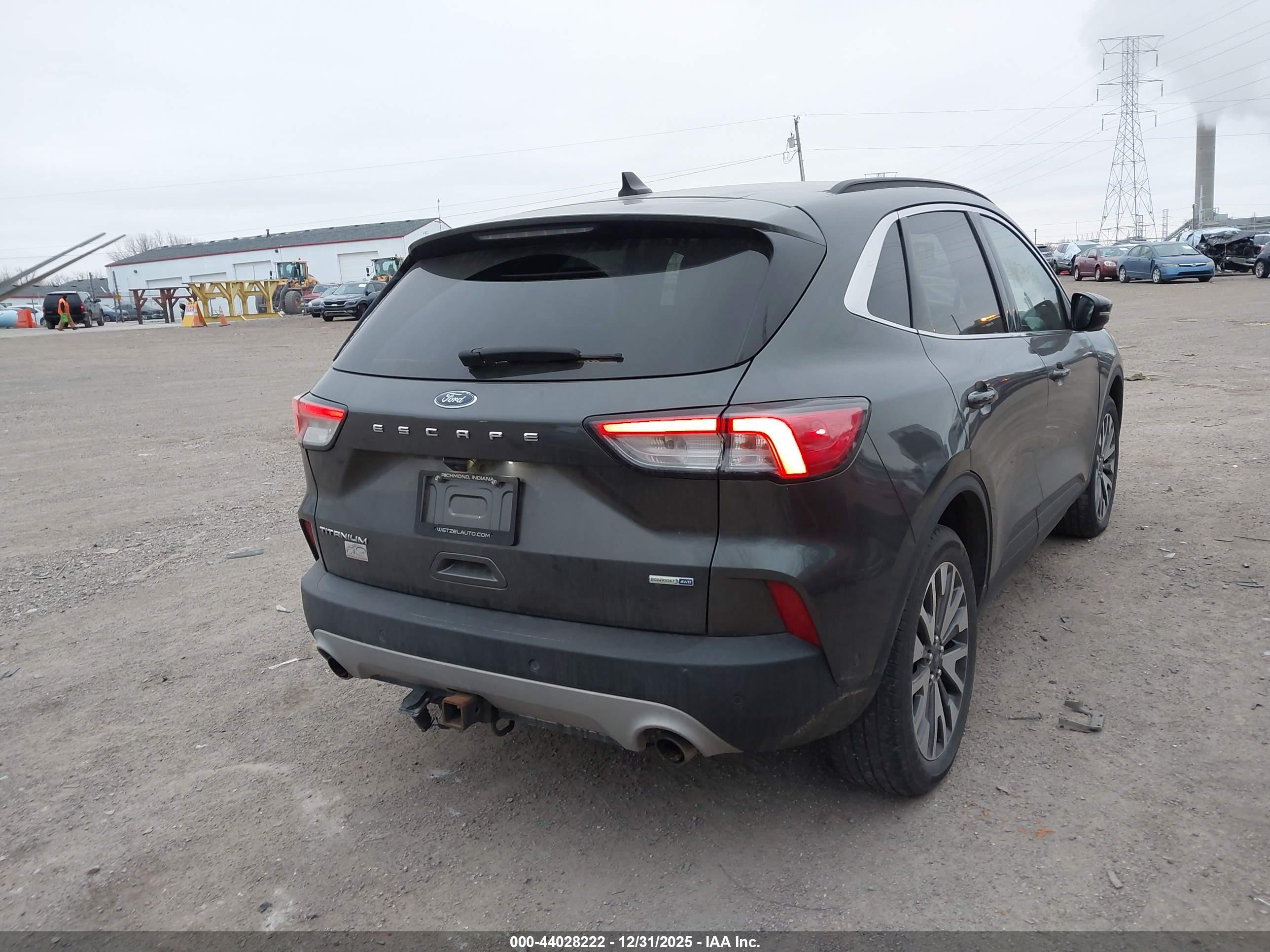 FORD ESCAPE image 4