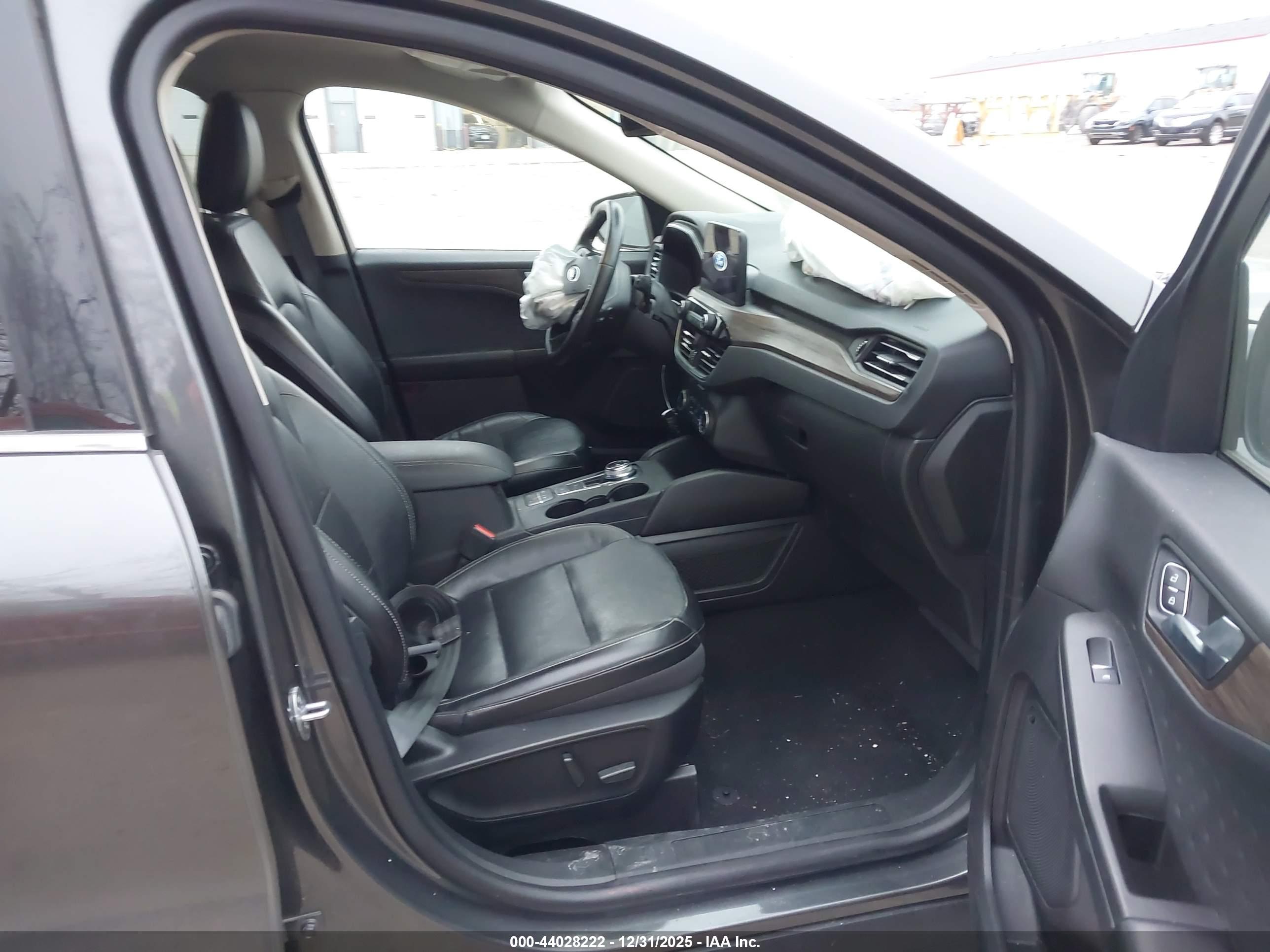 FORD ESCAPE image 5