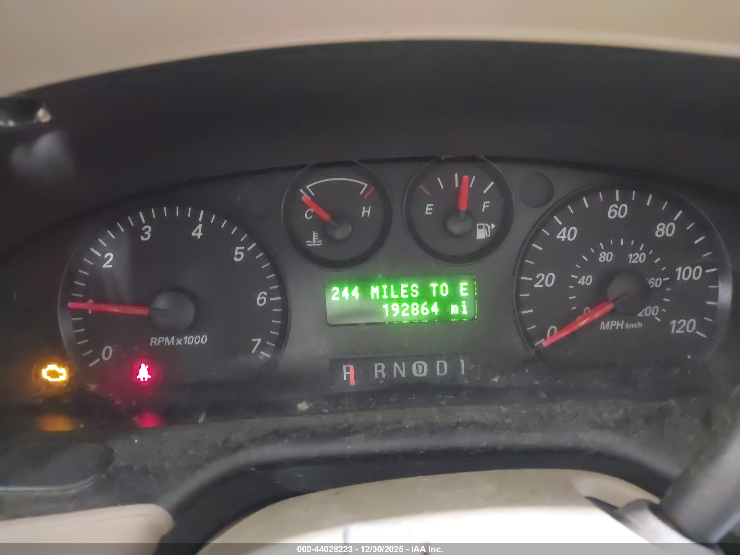 FORD TAURUS image 7